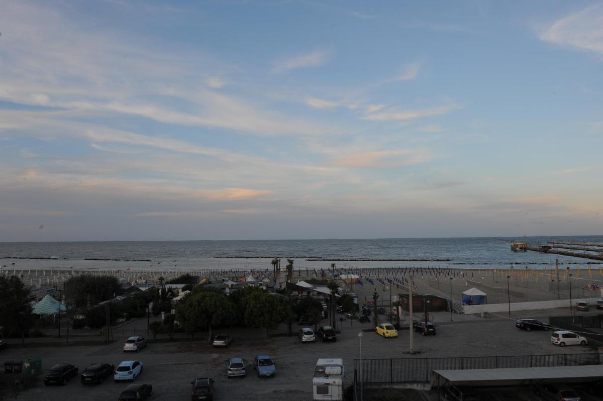 Hotel Cinzia - Property Image 1