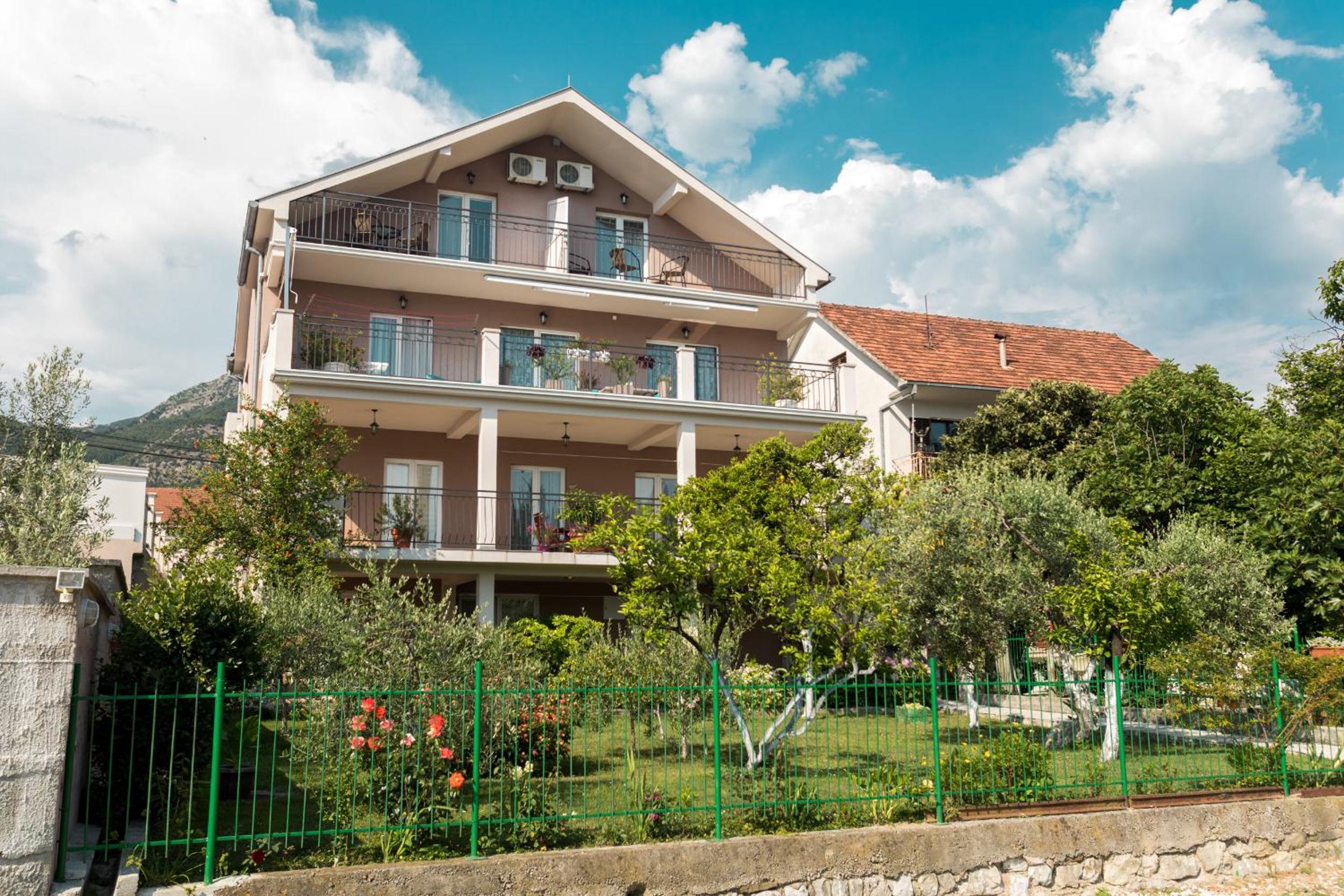 Apartments LungoMare view 4