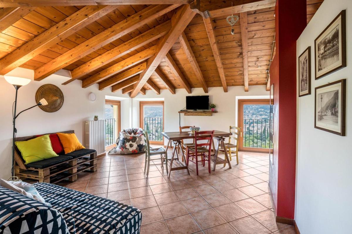 Casa Mandello view 4