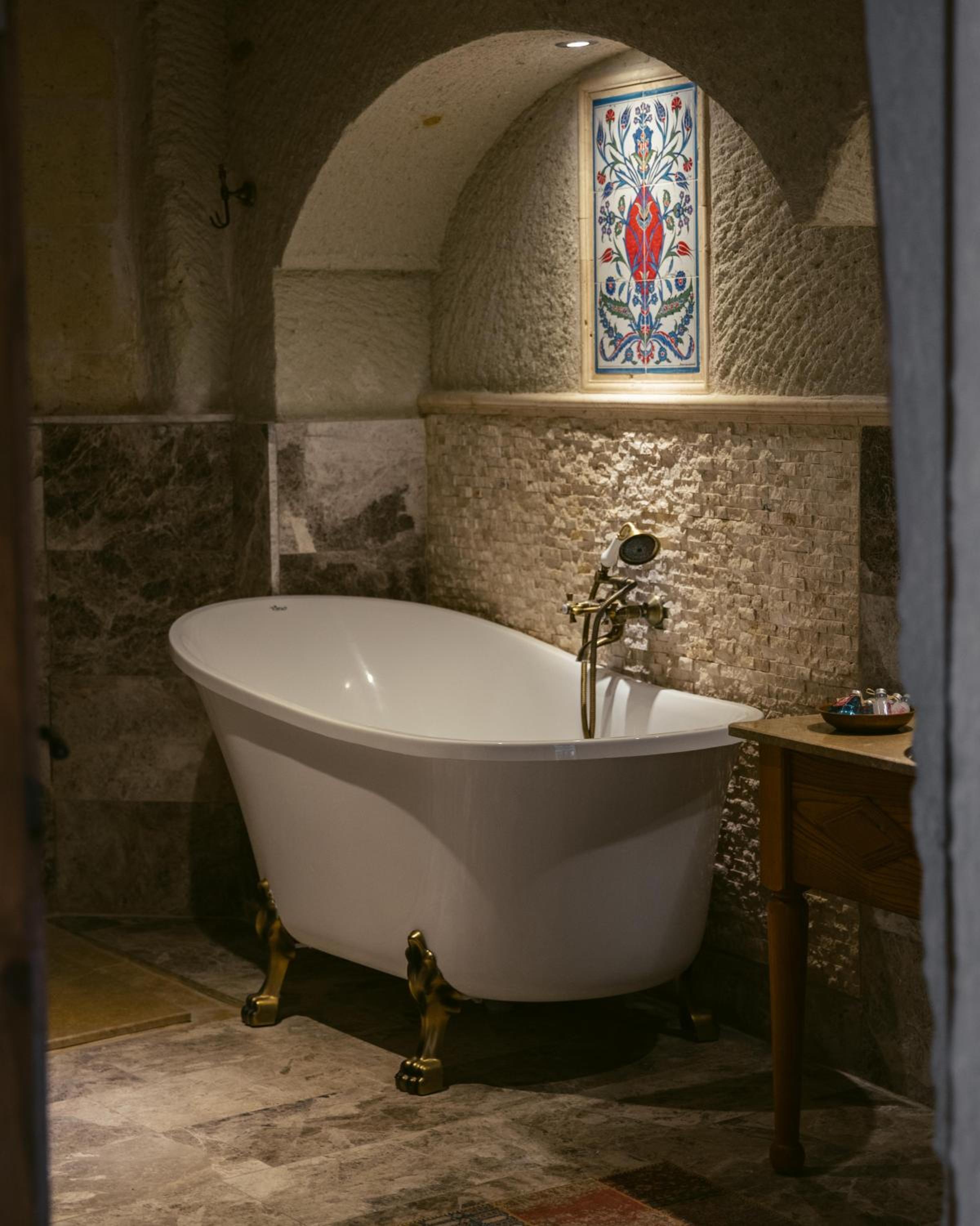 Seki Cave Suites - Image 132