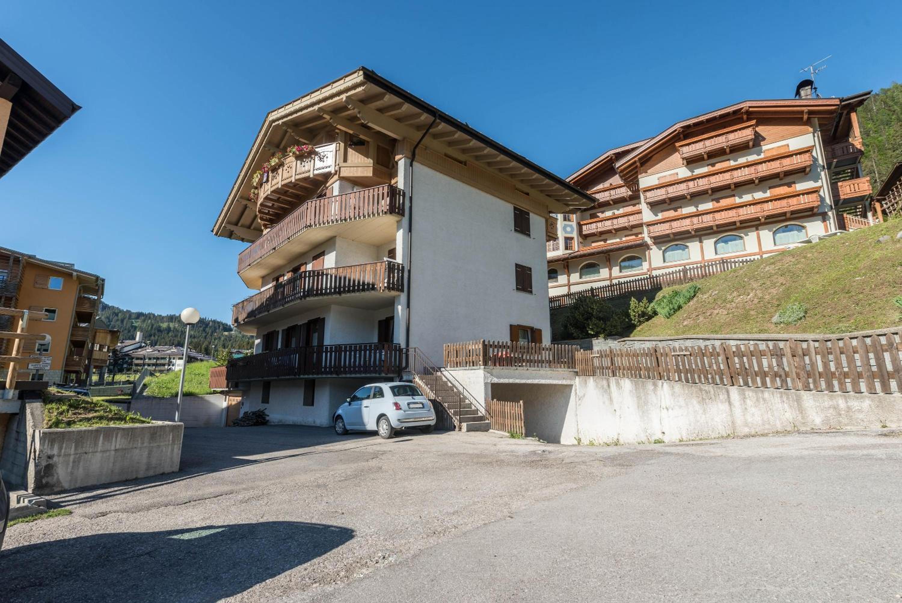 Casa Ferrazza Natalie view 2