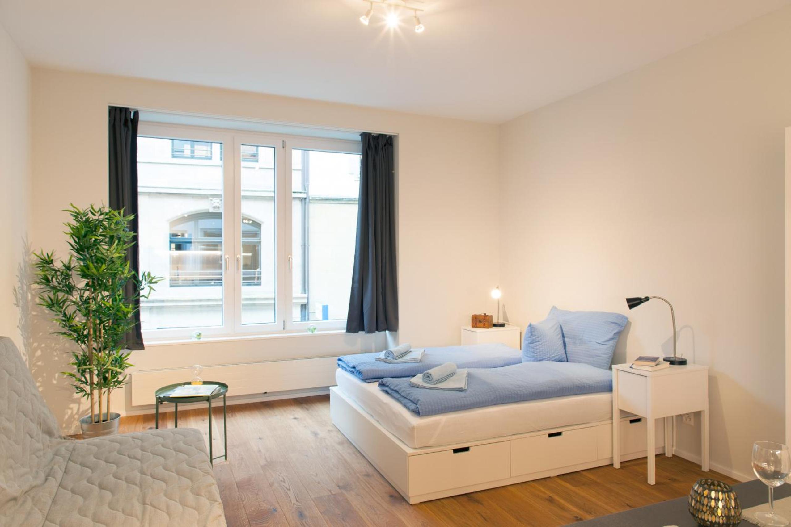 HITrental Town Hall Apartments
