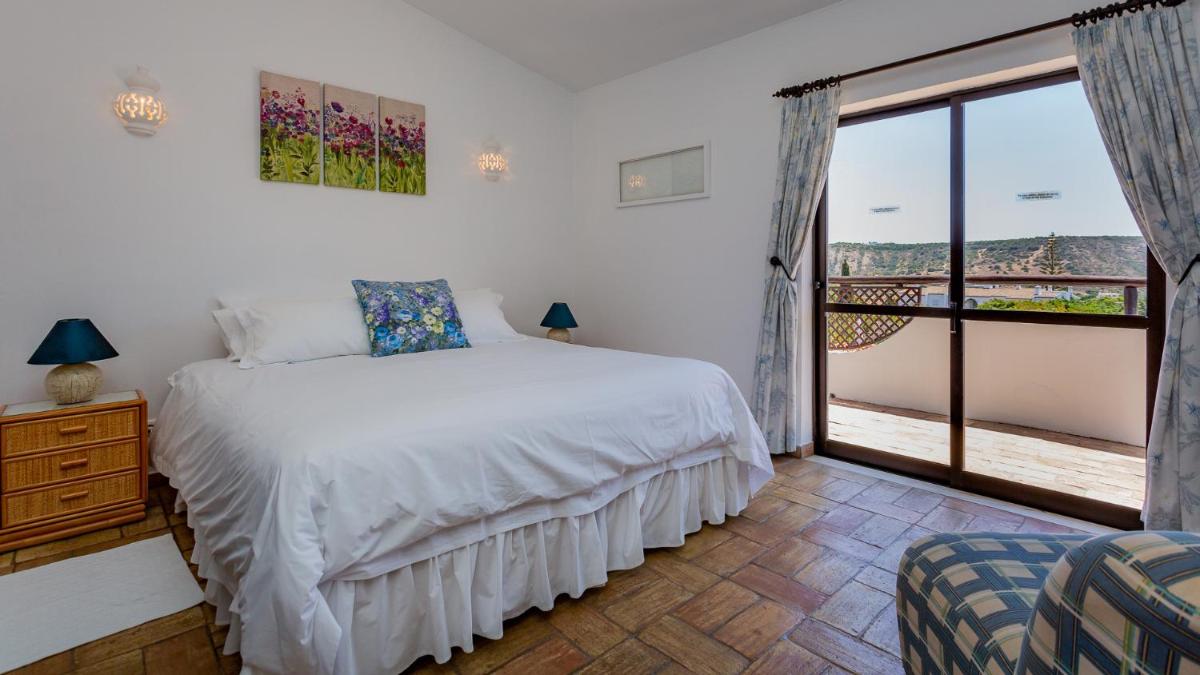Villa Strelitzia view 2