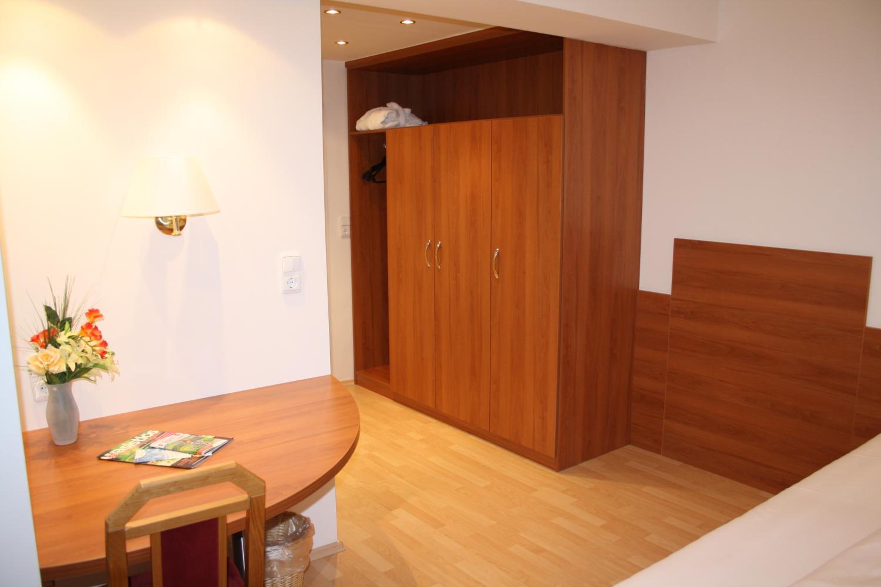Photo 21
