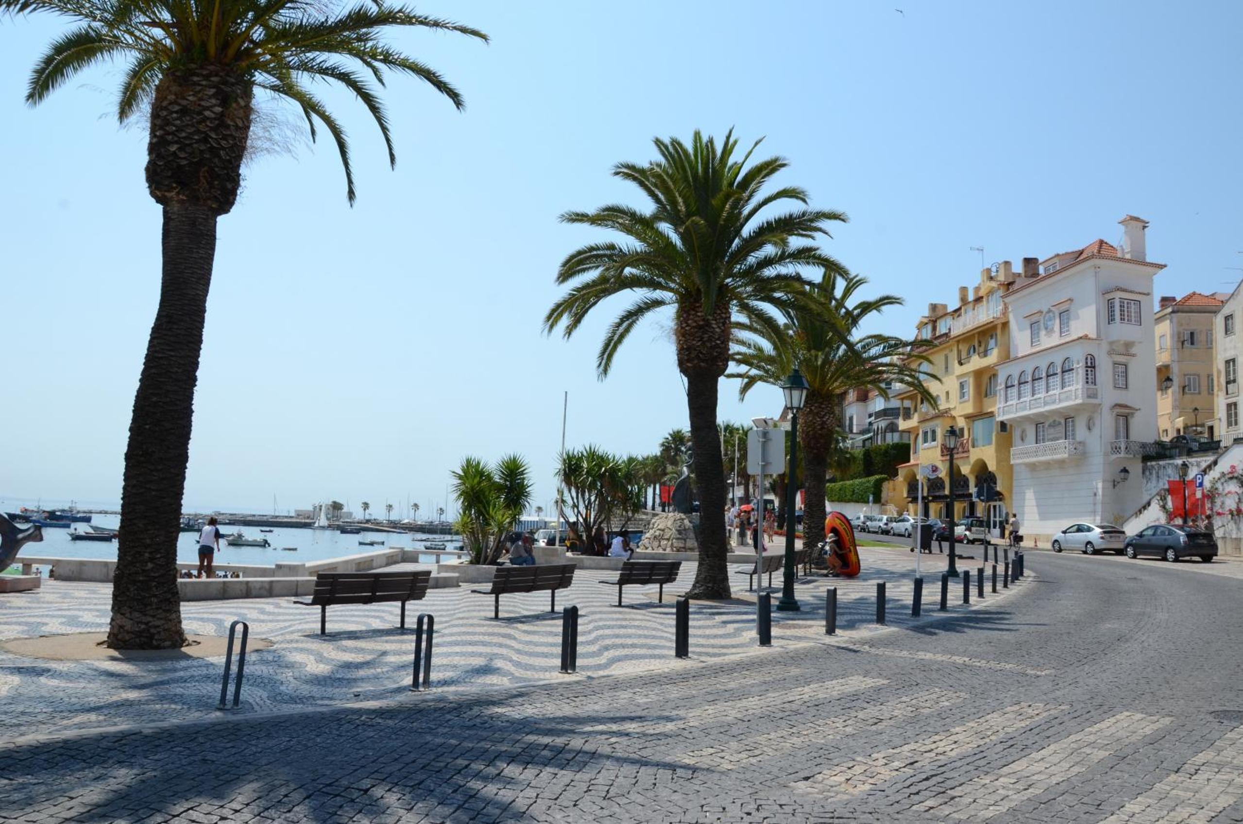 Remarkable view over Cascais Bay