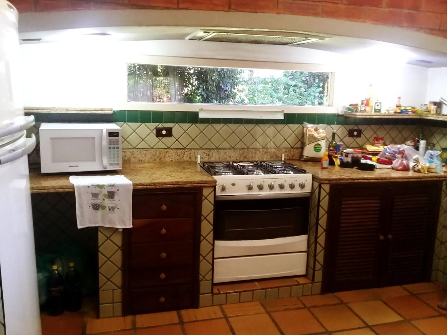 Casa com Piscina, Jardim e Vista Incrível para o mar