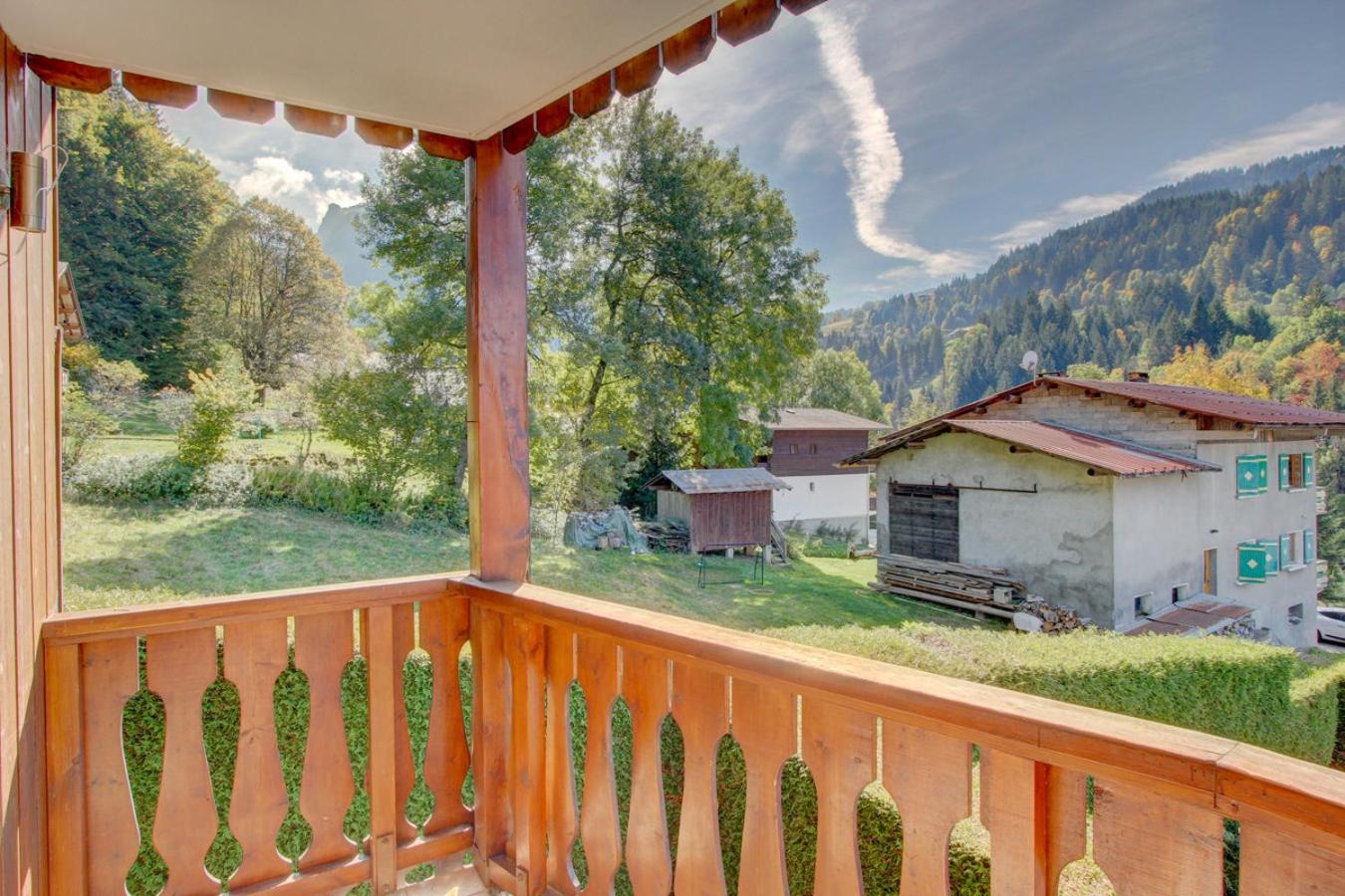 Castors - 2 bedroom apartment - Snow and Trek view 2