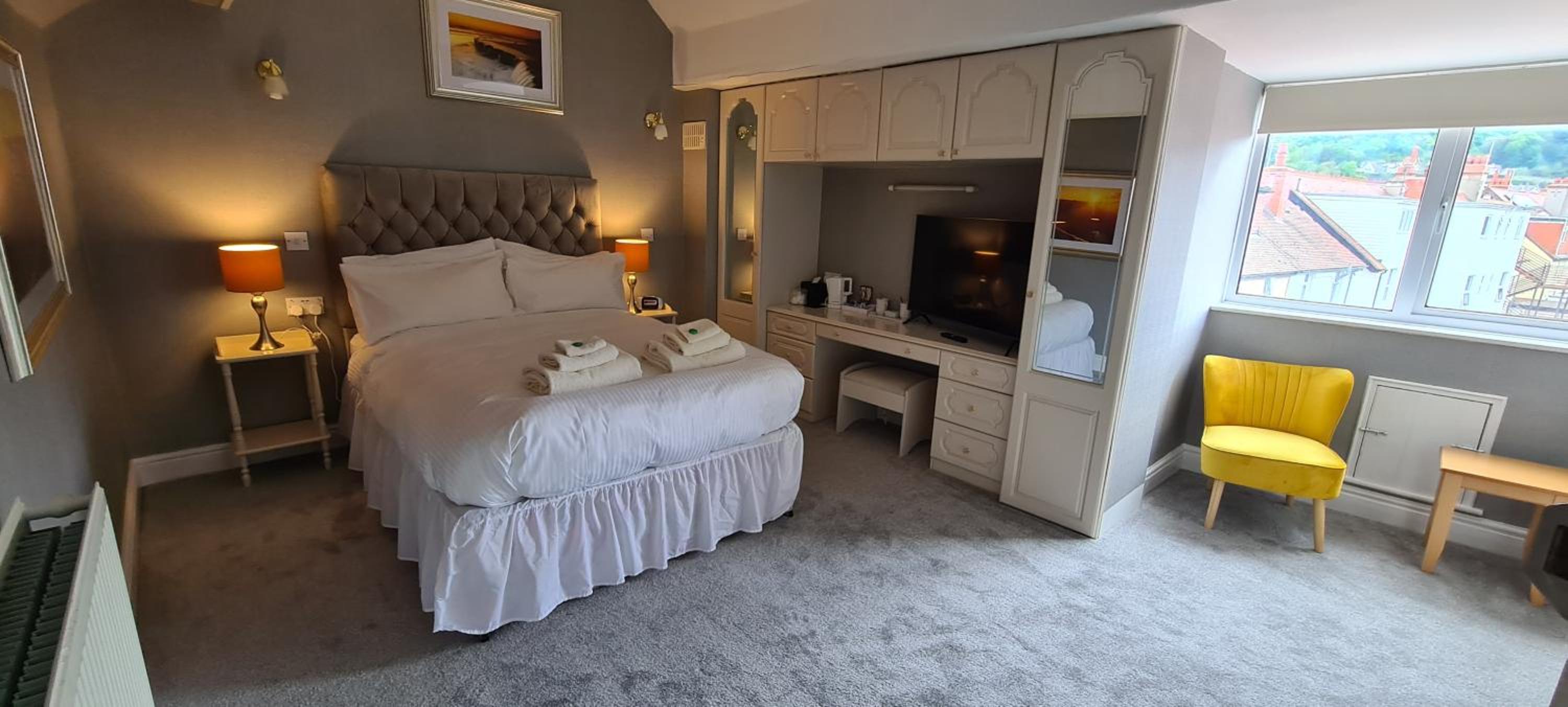 Sunnycroft Private Hotel view 4