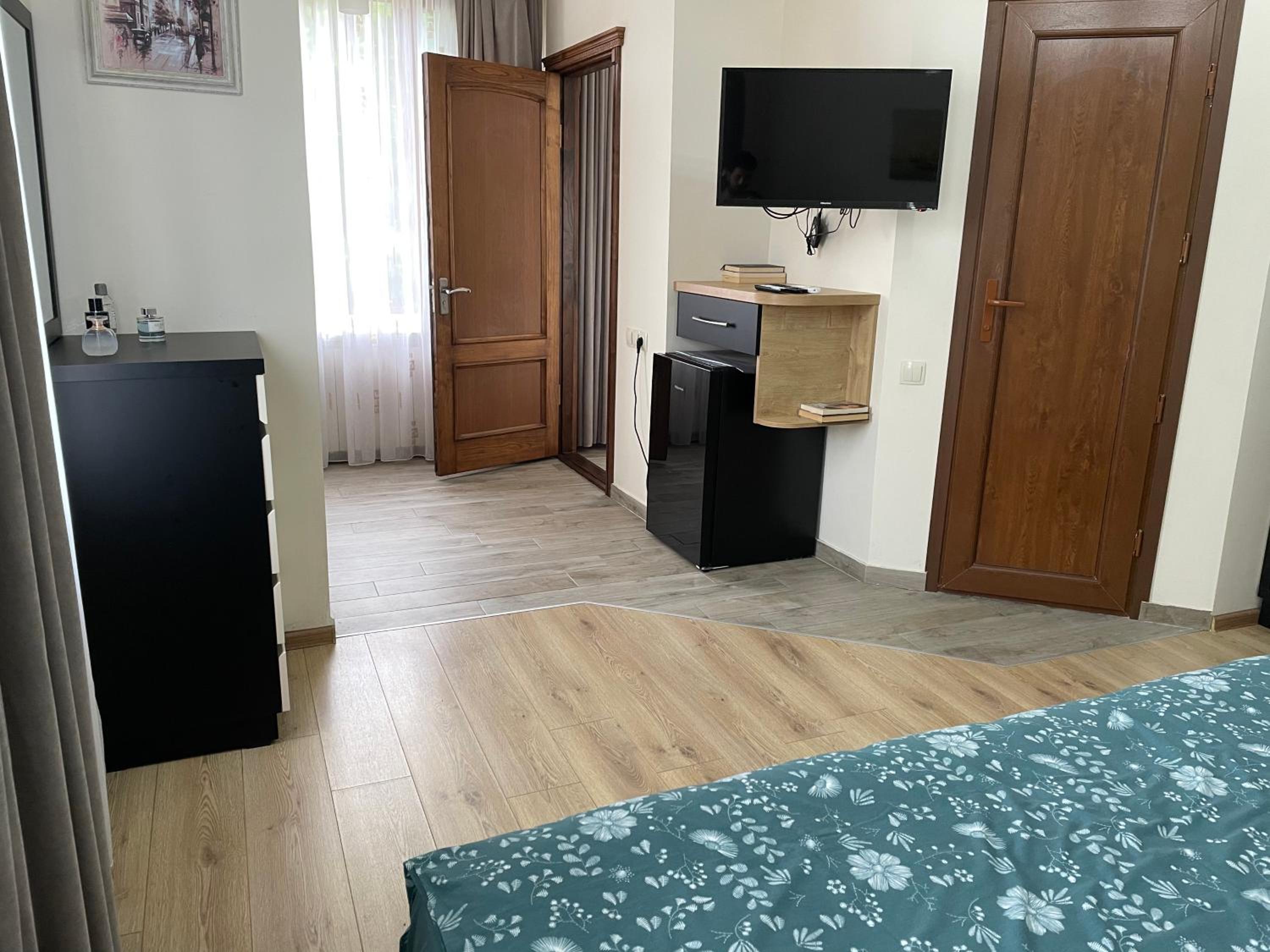 TEMO GUEST HOUSE 10 view 3