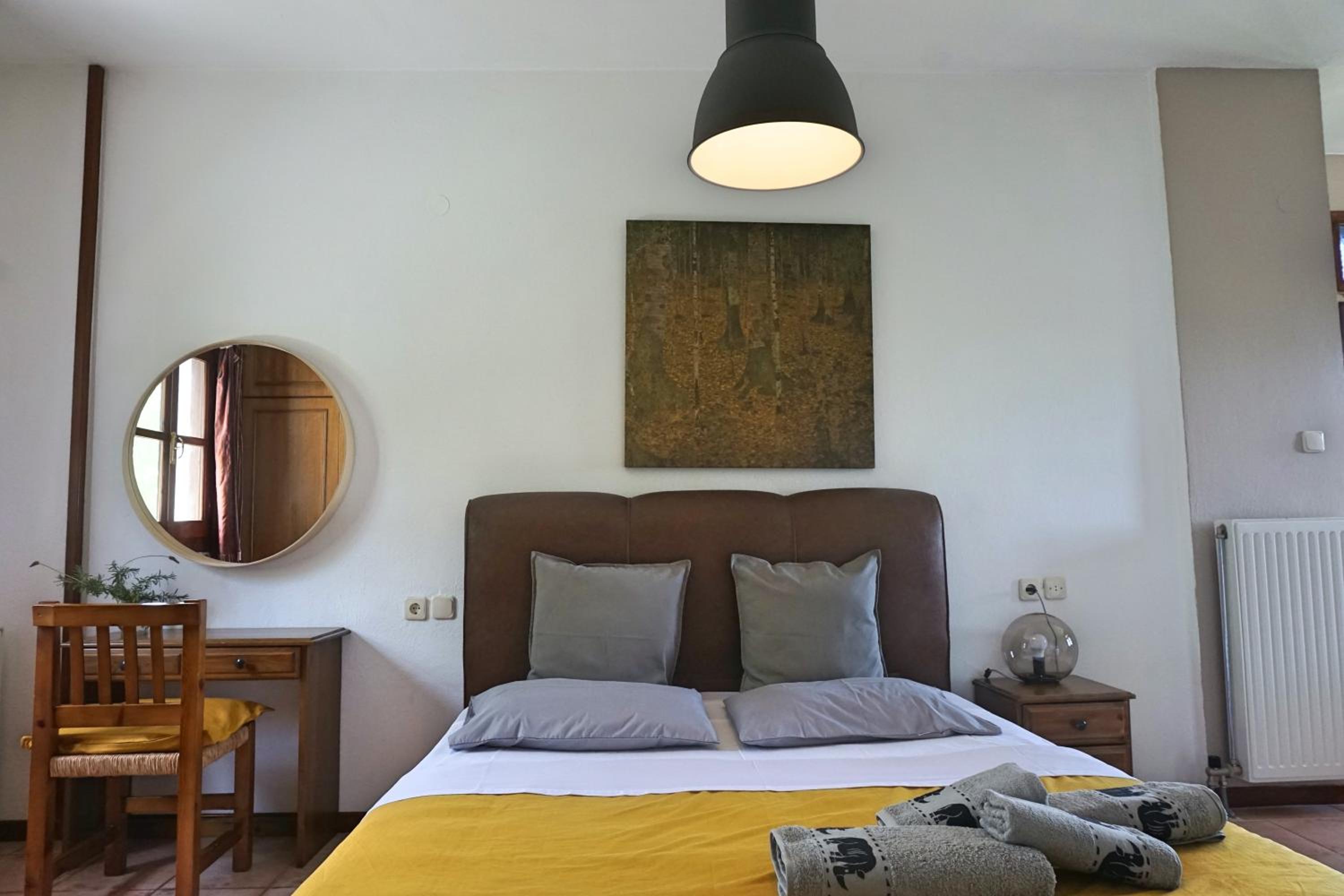Artemisia House