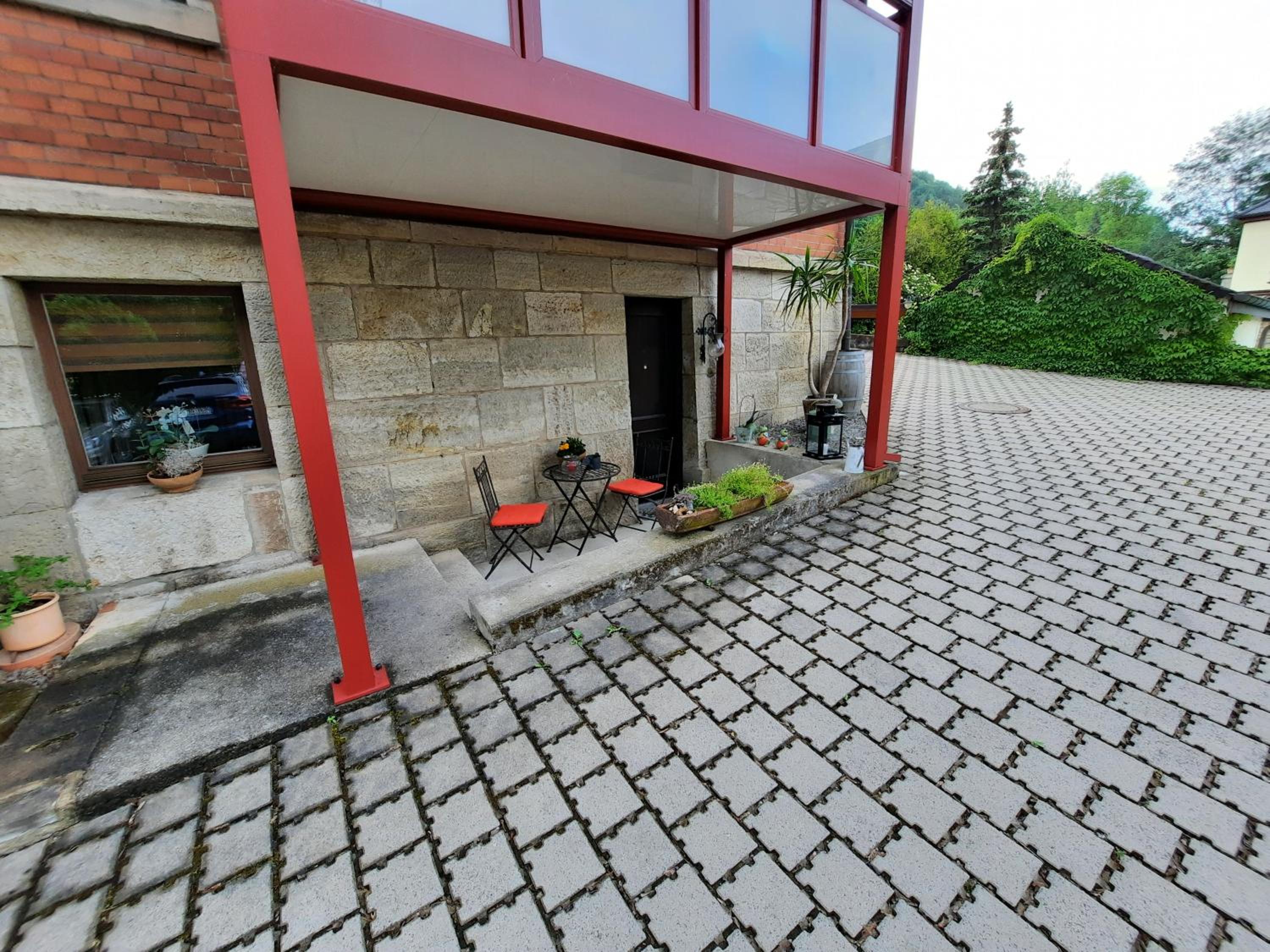 Photo 10