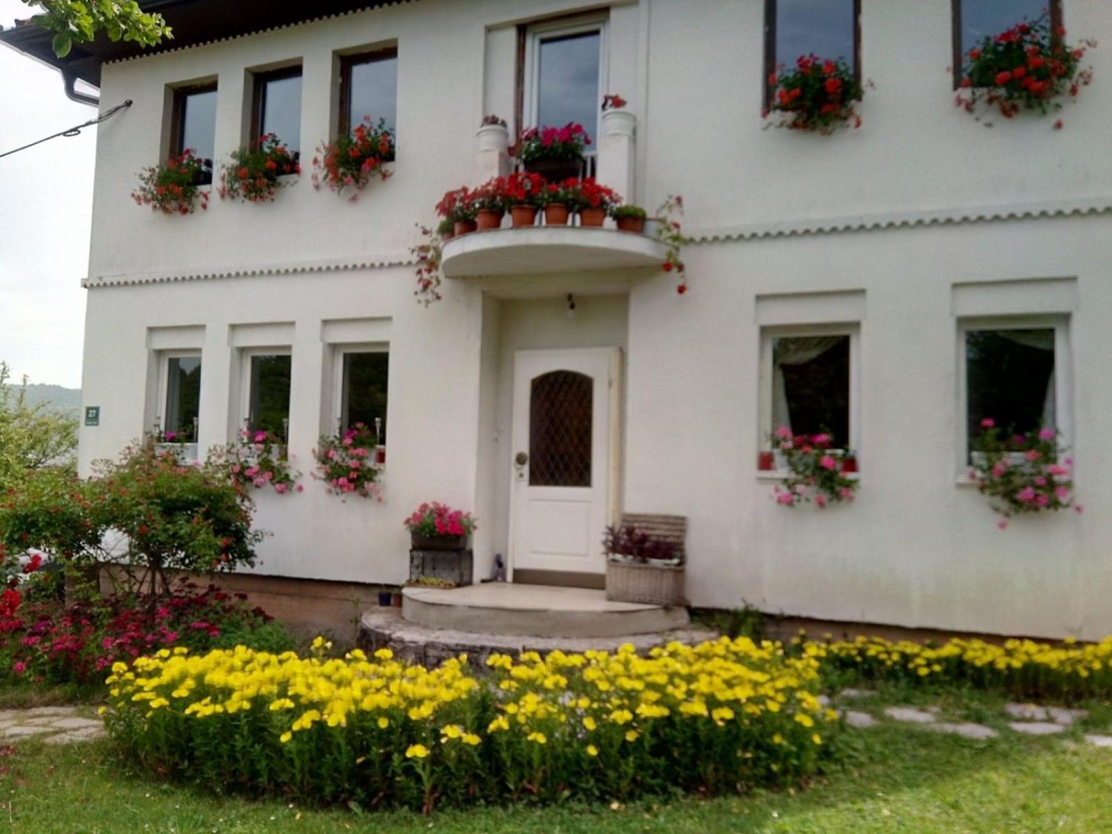 Lalić rooms