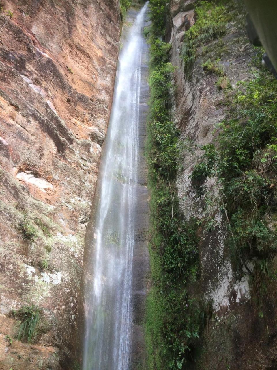 ENCANTADORA CABAÑA FRENTE A REPRESA HIDRO PRADO