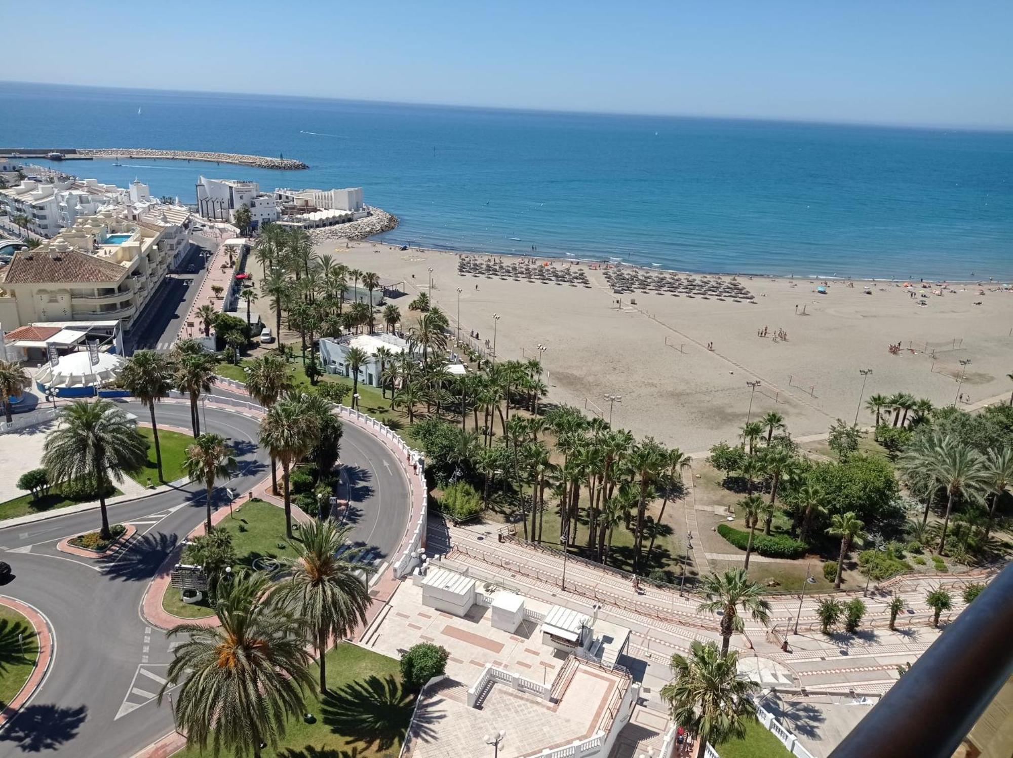 ESTUDIO PUERTO MARINA view 4