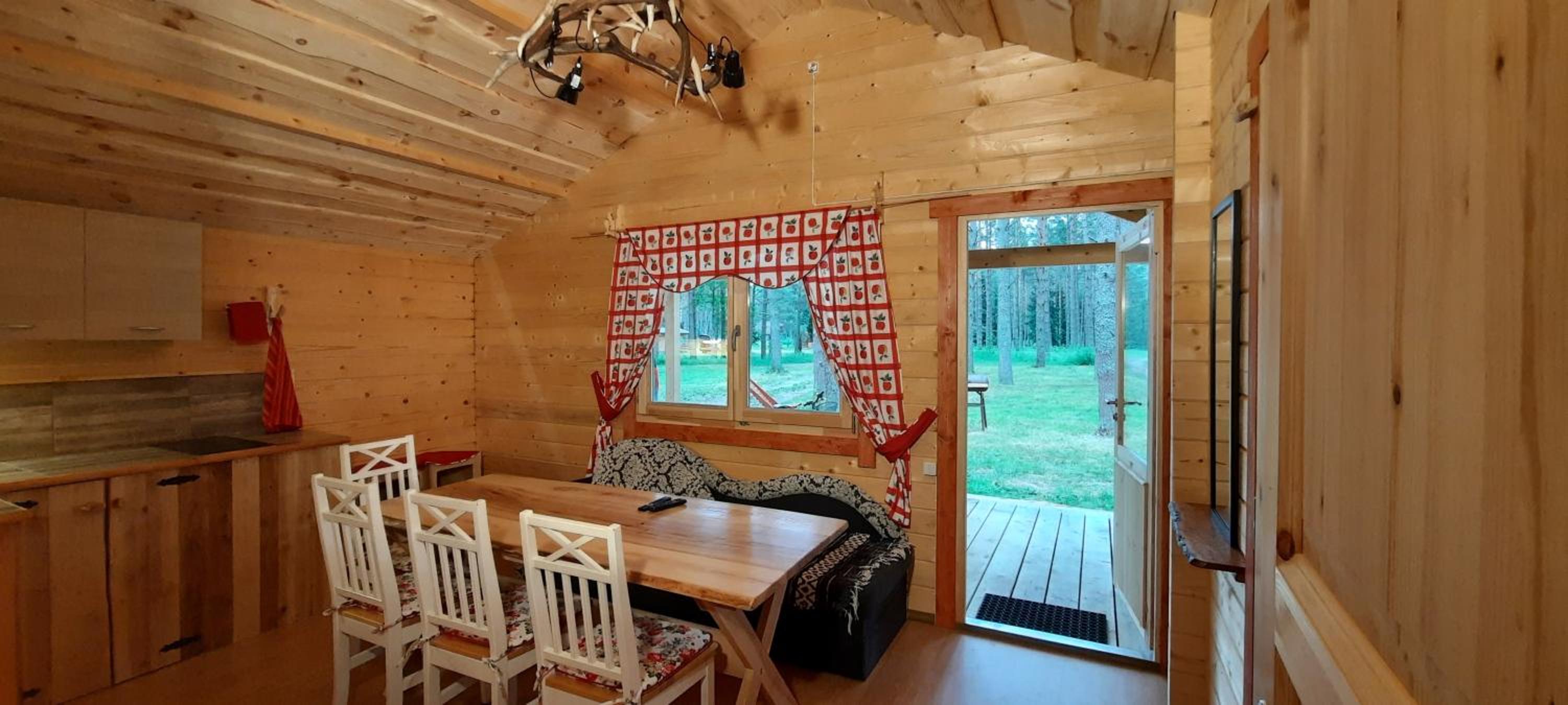 Järve Cottages