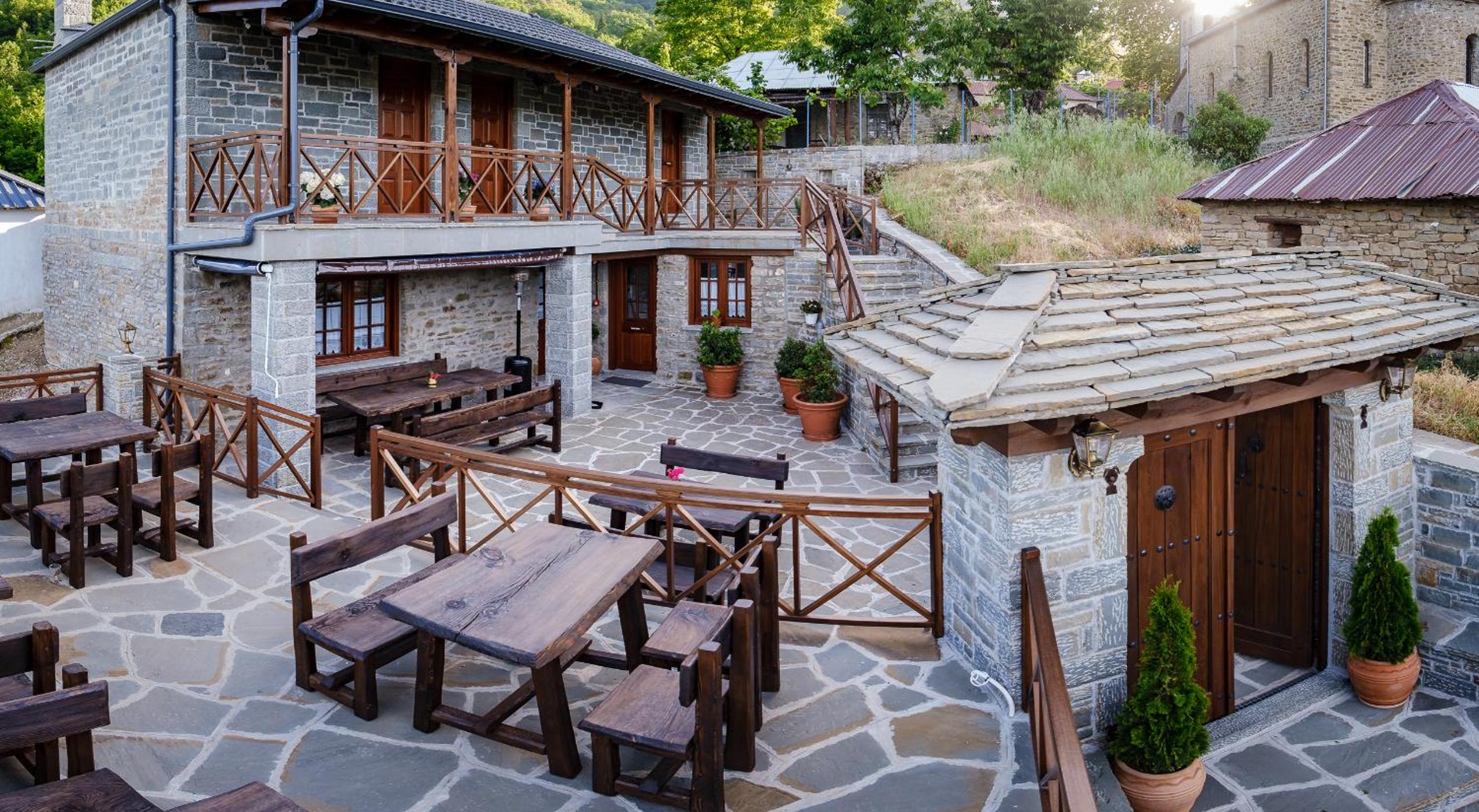 Guest House Anthrakitis view 4