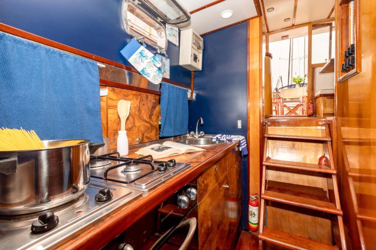 Marta Boat B&B photo 5