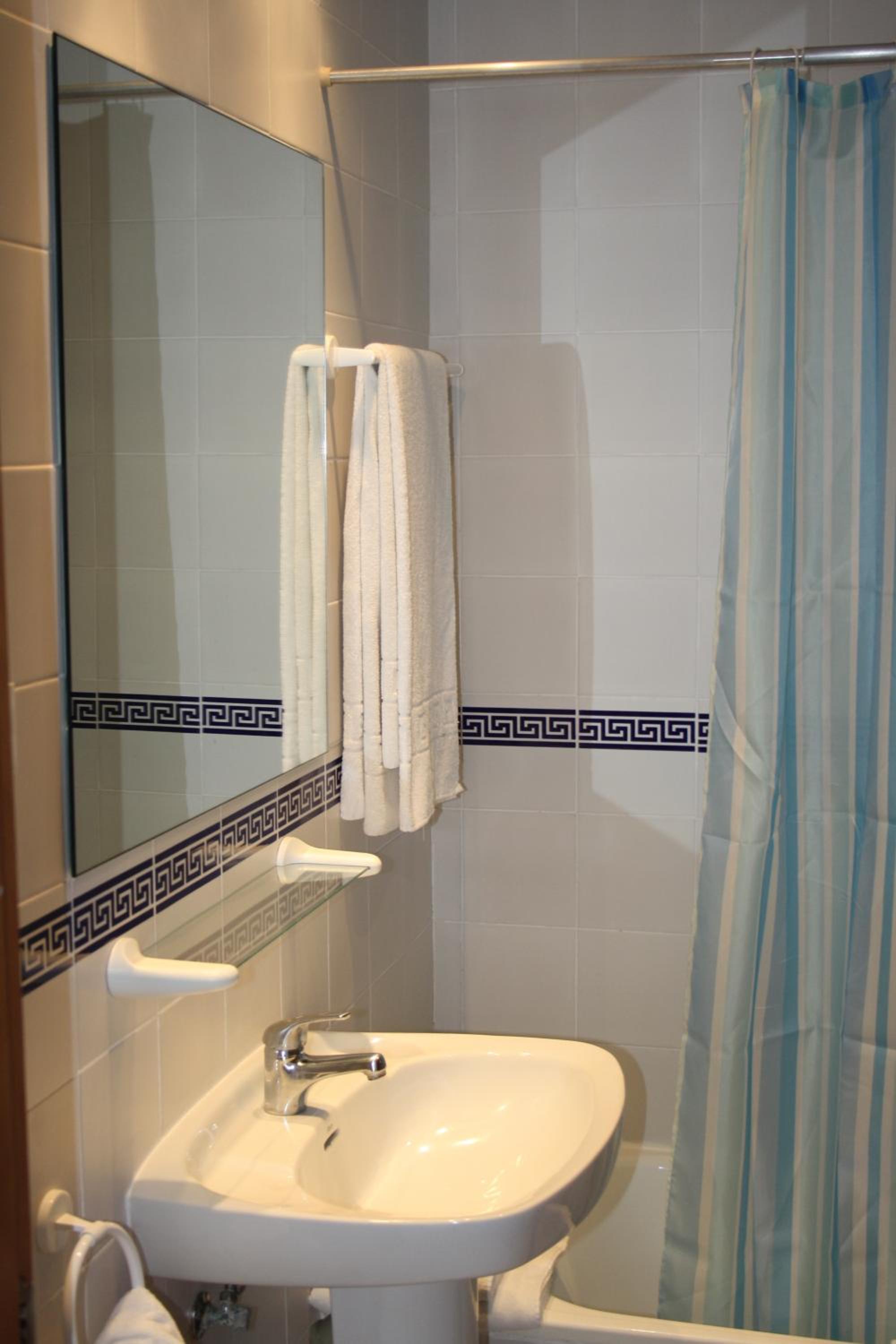 Apartamentos Torrelaguna, photo 14