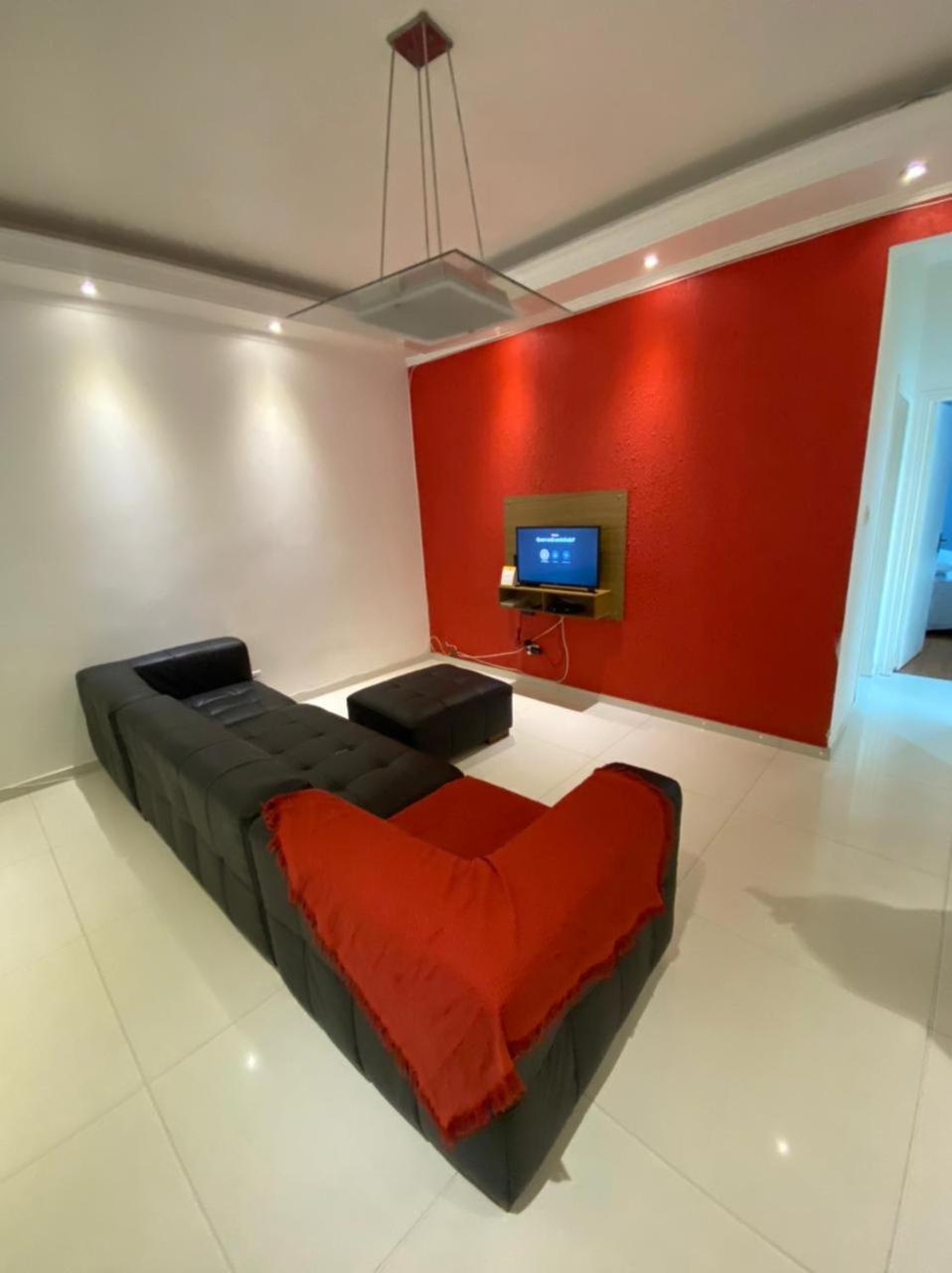 Apartamento para pessoas de família ou a negócio, Ap Grande 3 quartos no Brás próximo igreja Mundial,mercado municipal, 25 de março, templo Salomão, metro 