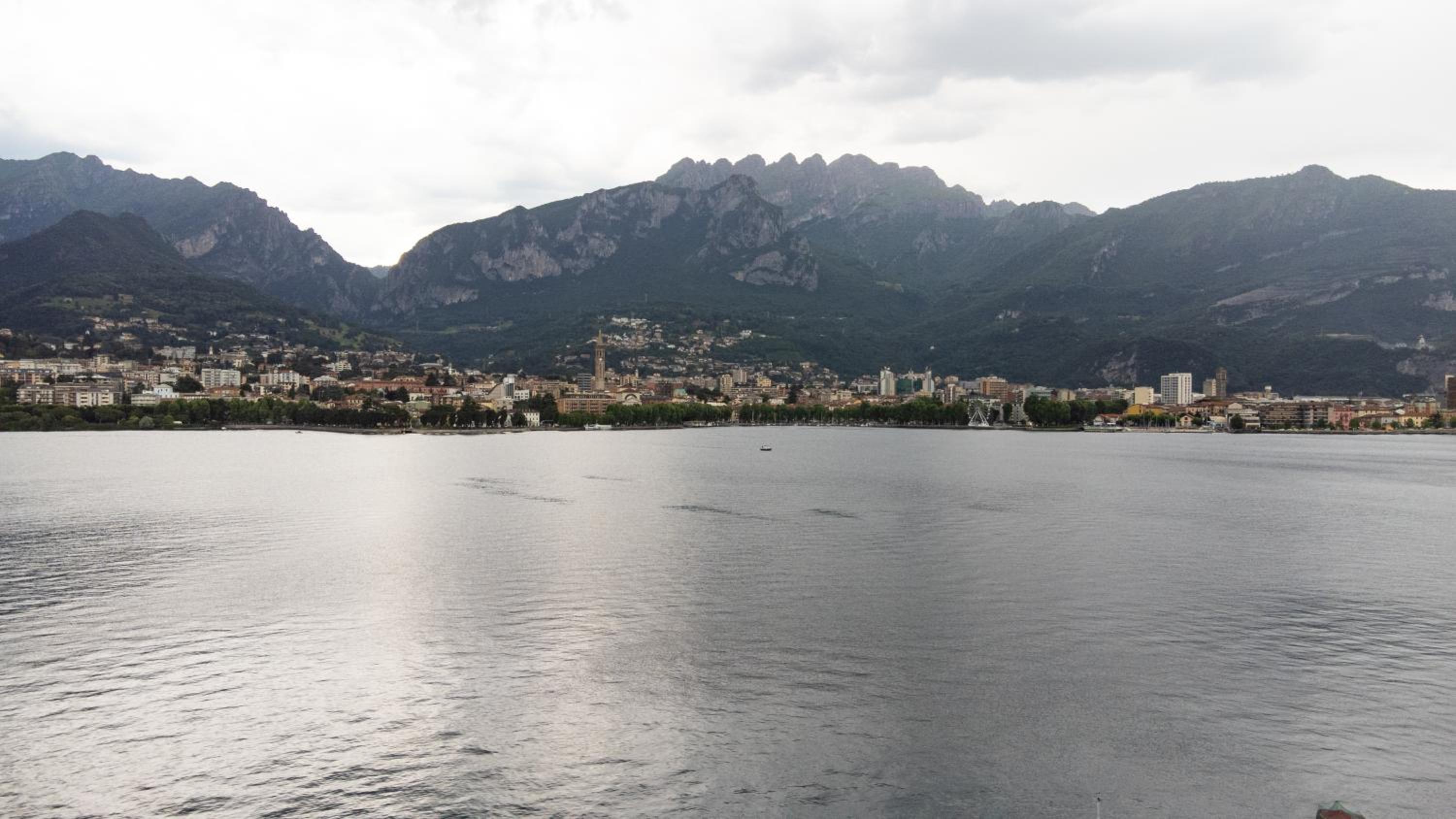 Little Marina Apartment - Lake Como East Side - lake front view 2