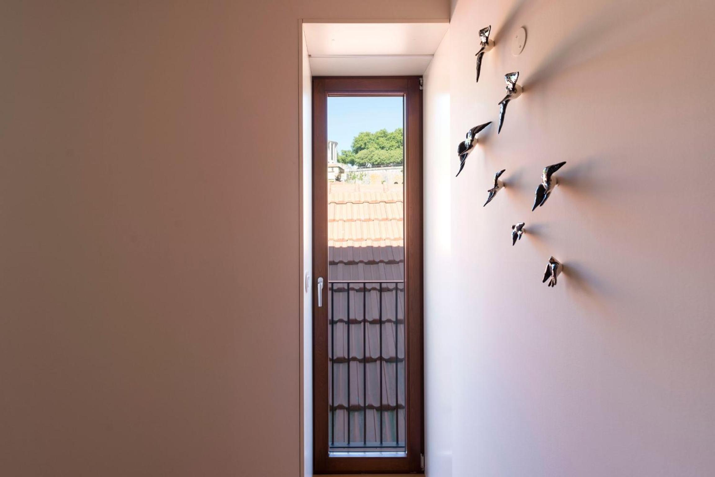 Magnificient 2BR Duplex w/ Gorgeous View by LovelyStay view 4
