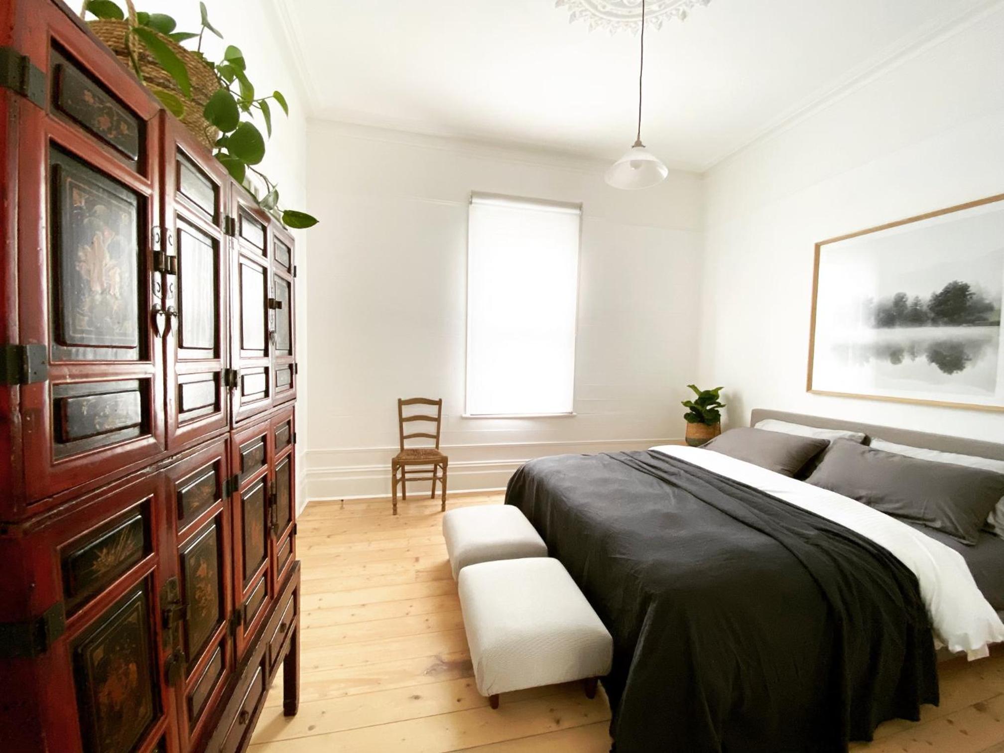Castlebar - Superior Boutique Accomodation - Steps to Pakington Street