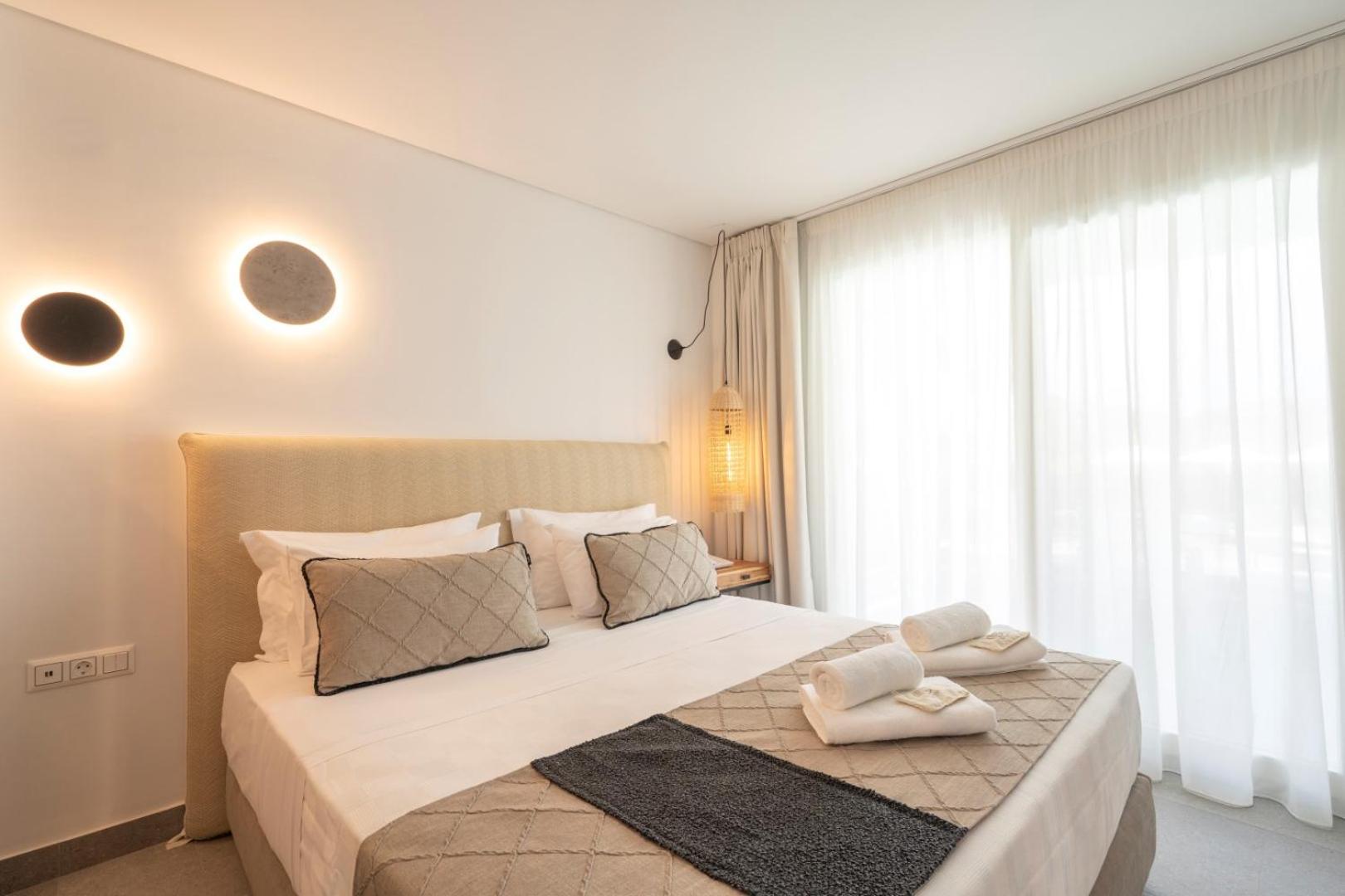 Mirablue Luxury Residences