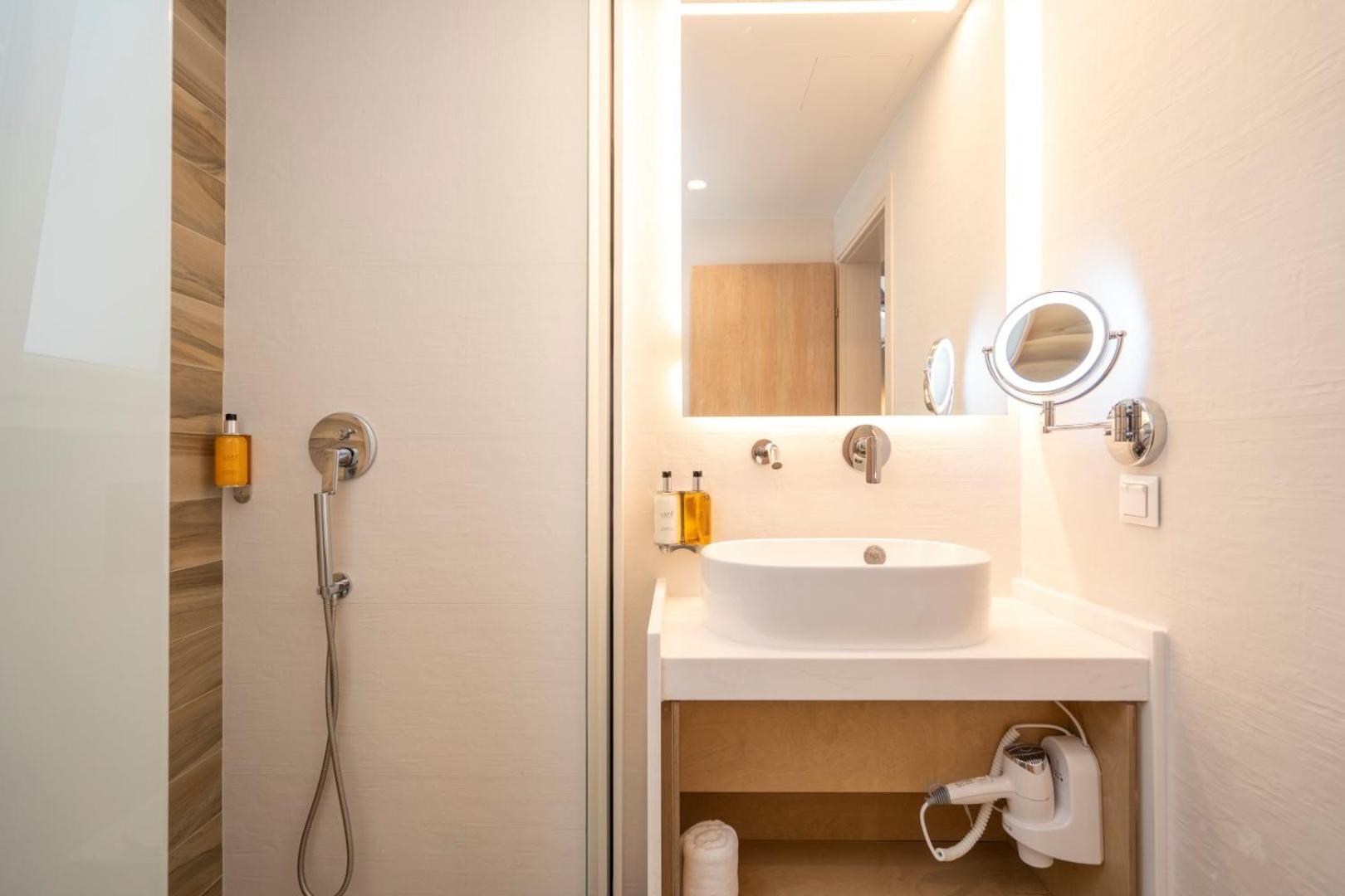 Mirablue Luxury Residences