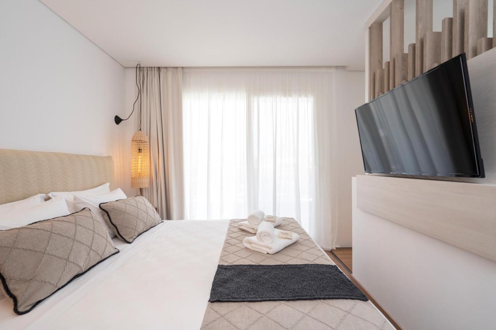 Mirablue Luxury Residences