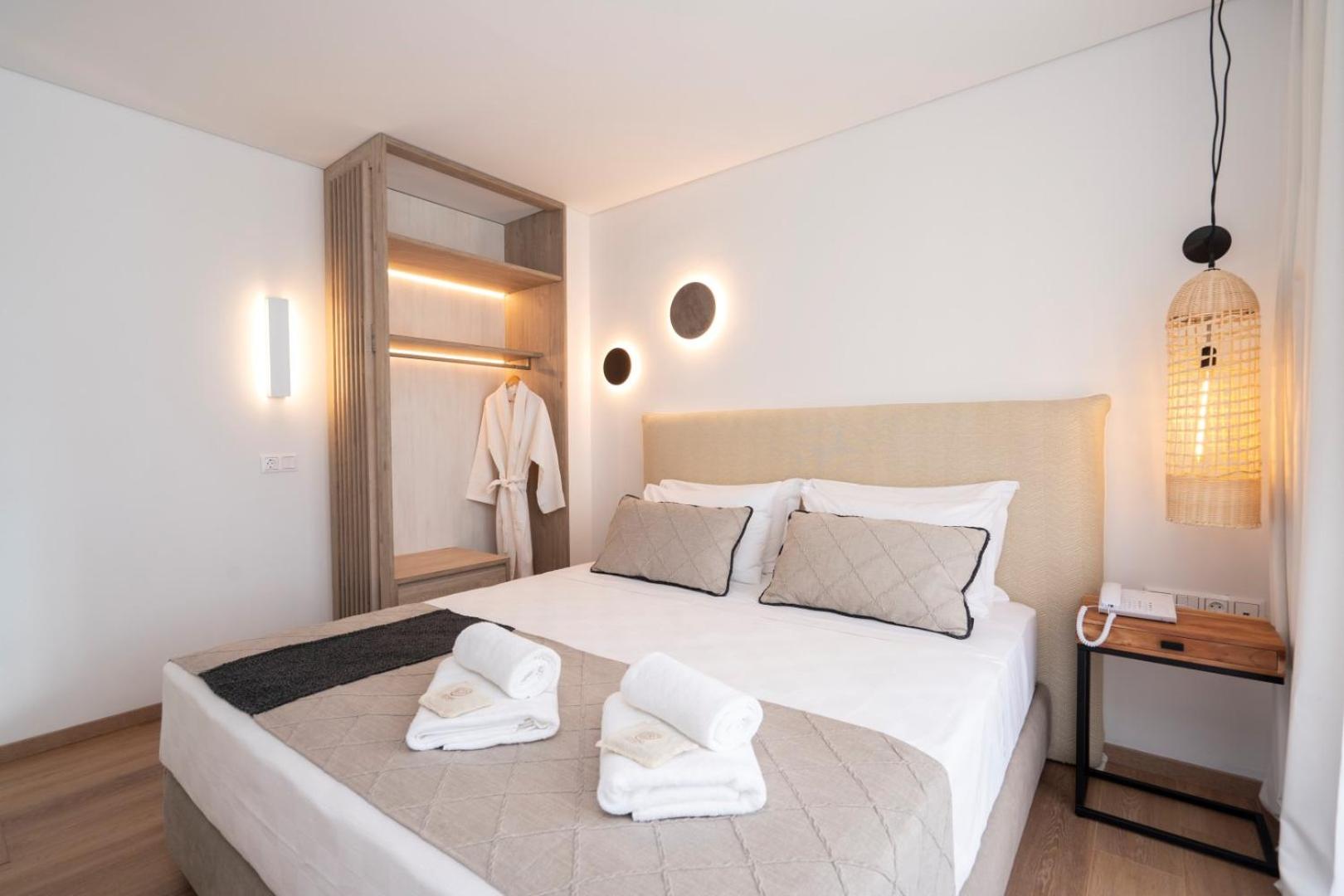Mirablue Luxury Residences