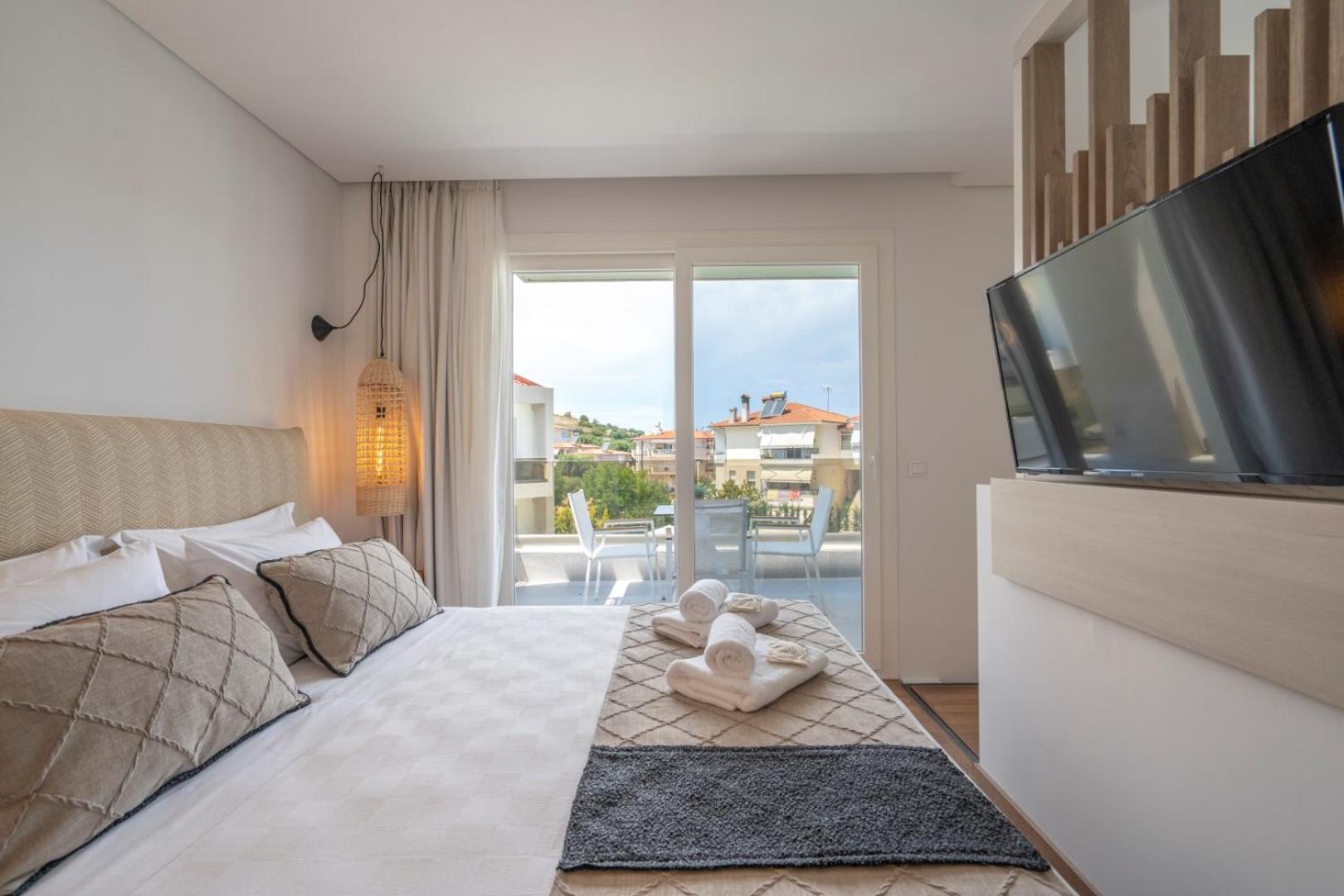 Mirablue Luxury Residences