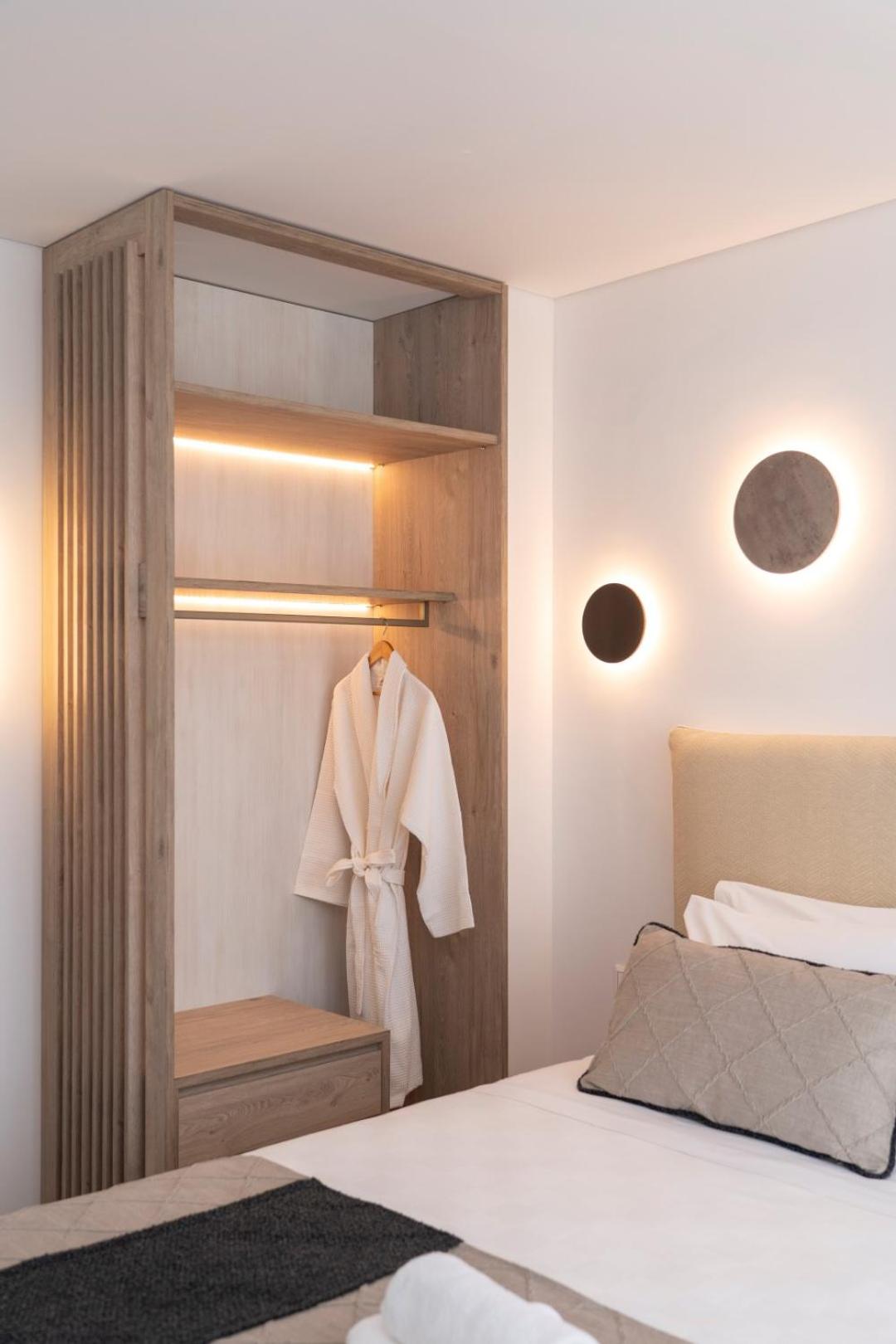 Mirablue Luxury Residences
