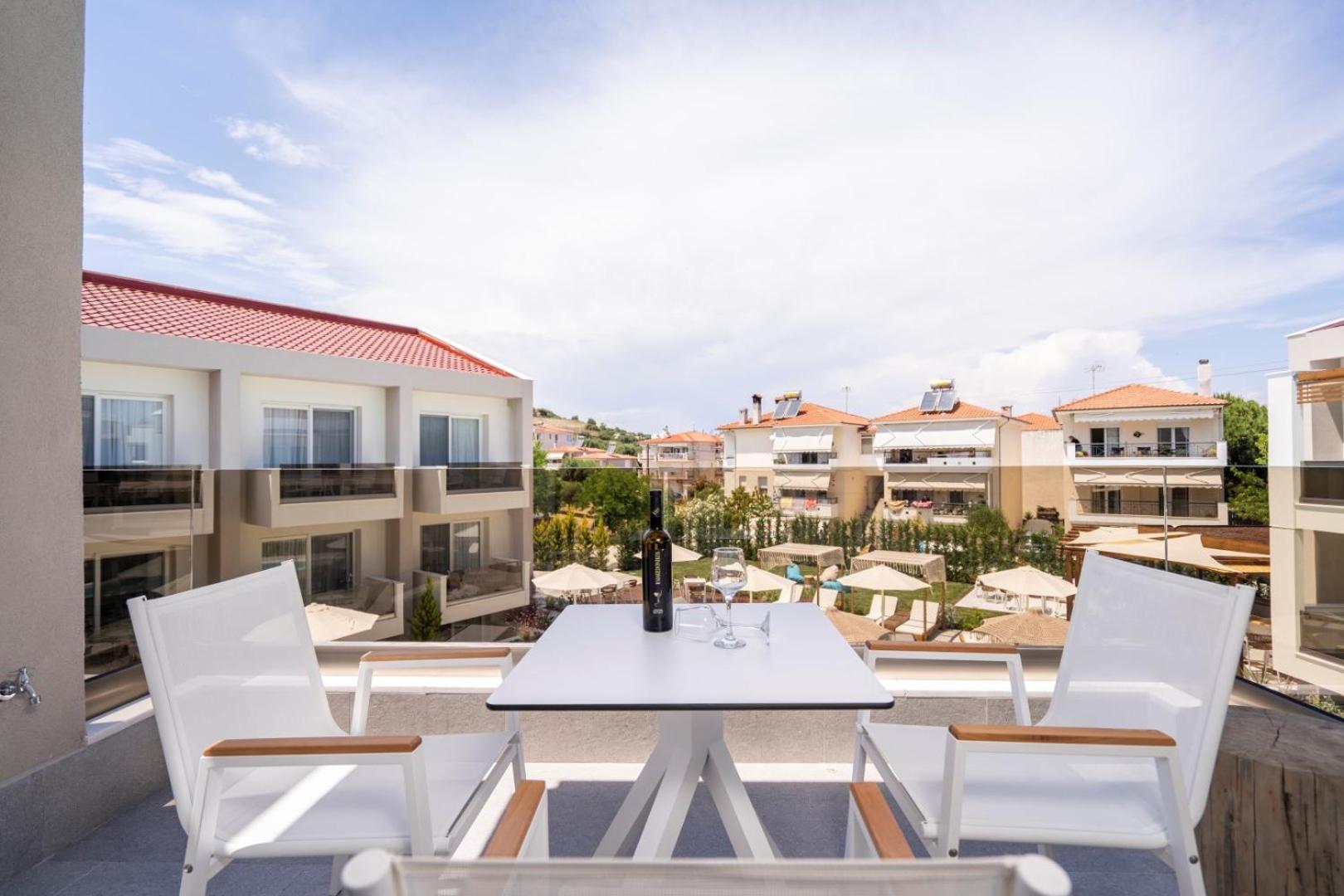 Mirablue Luxury Residences