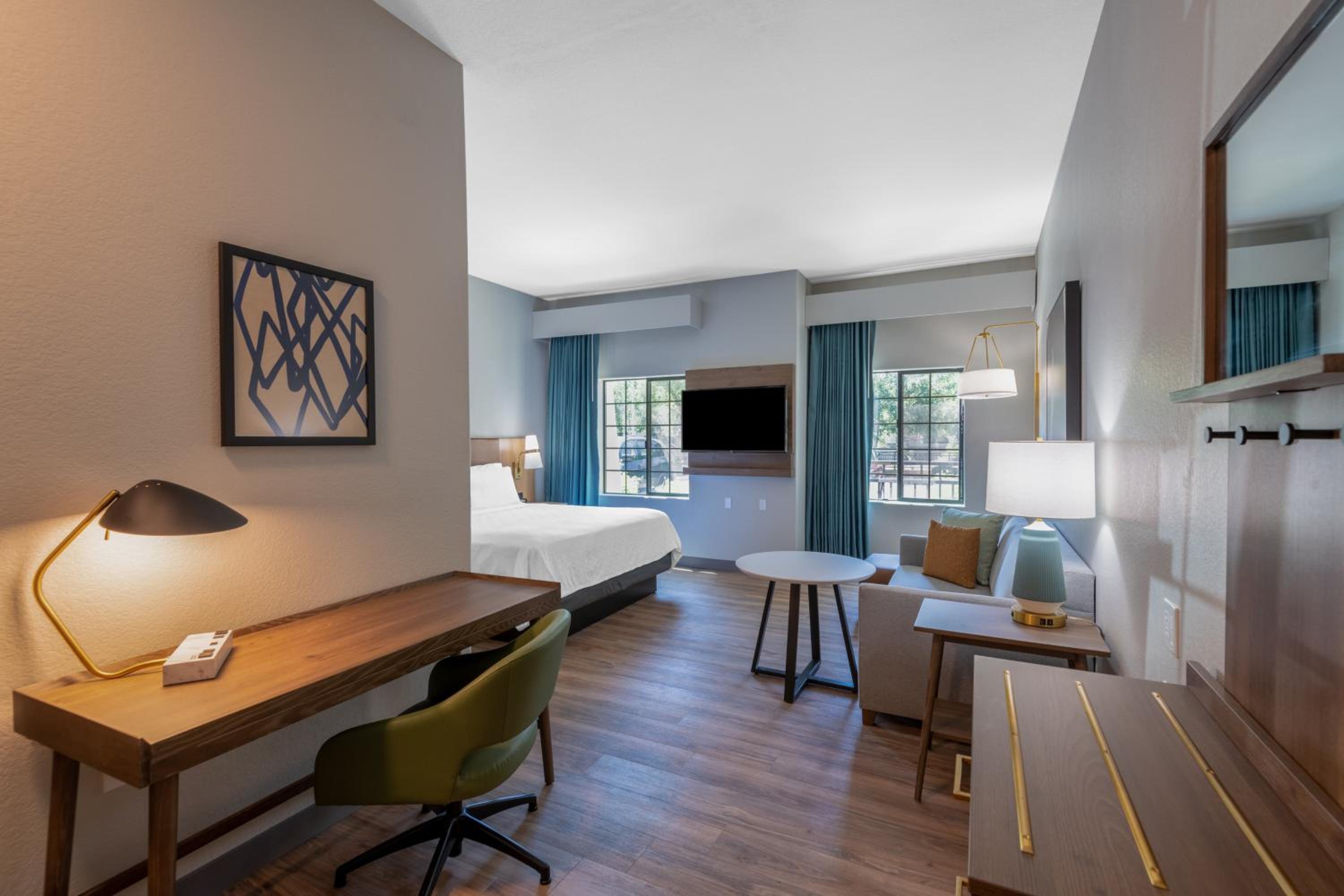Glendale Vacations - Staybridge Suites Phoenix Glendale Sports Dist, an IHG Hotel - Property Image 10