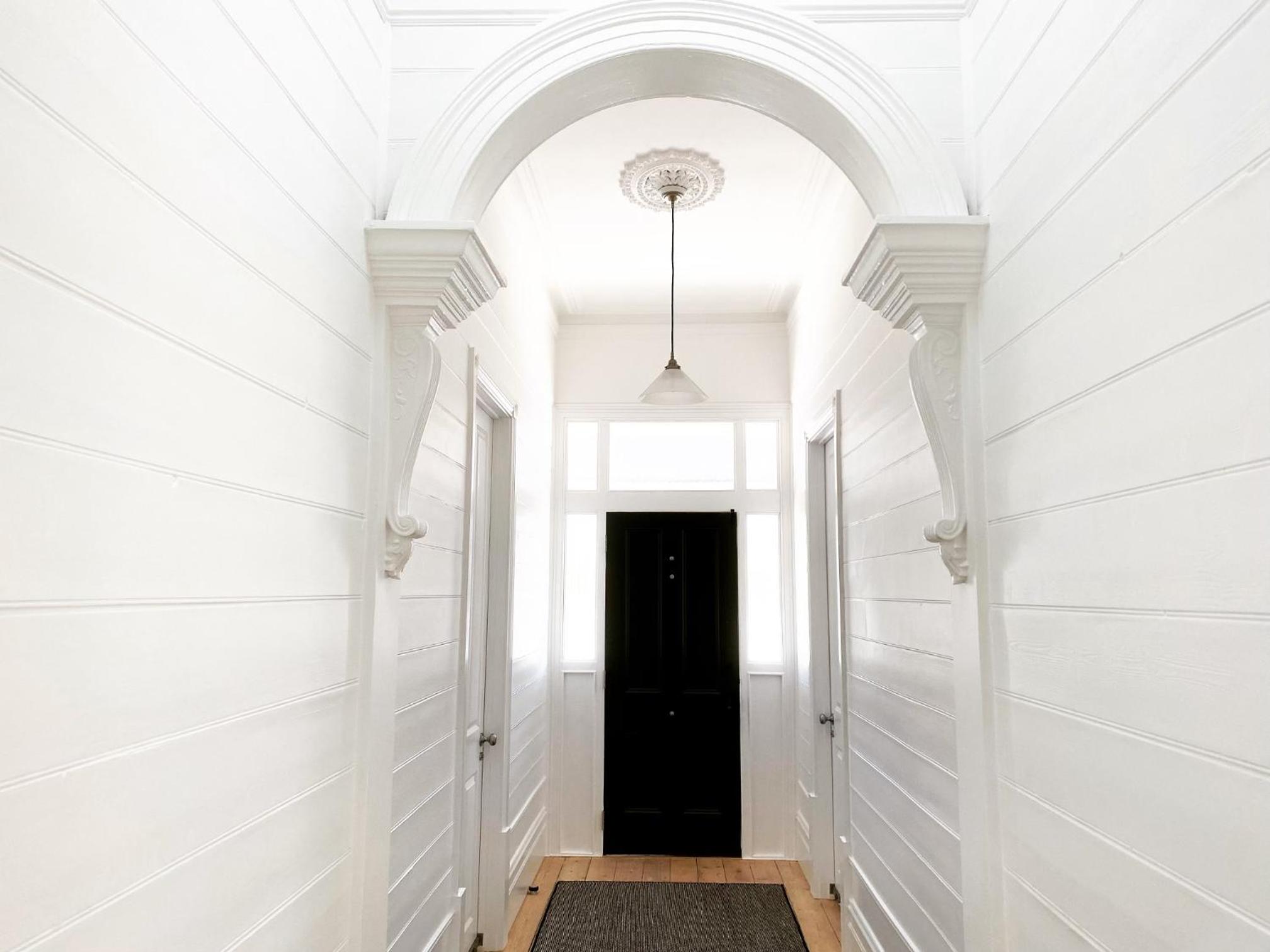 Castlebar - Superior Boutique Accomodation - Steps to Pakington Street