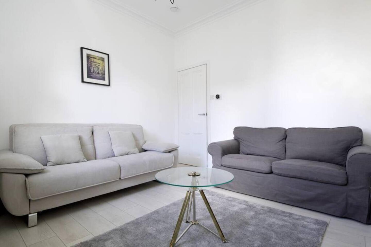 Beautiful Scandi-Inspired one bed in Stockbridge view 4