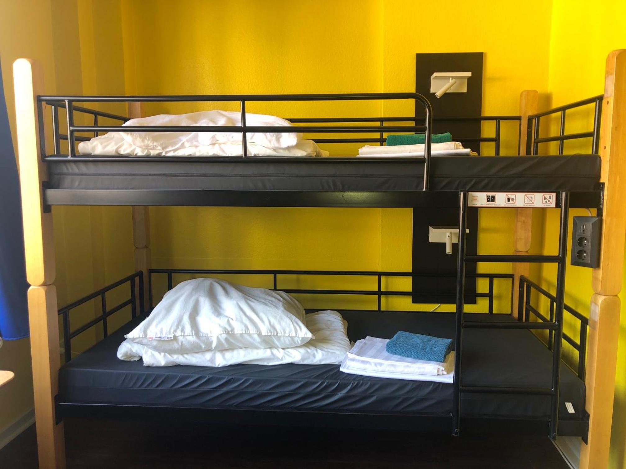 Backpackers Düsseldorf - SELF CHECK-IN
