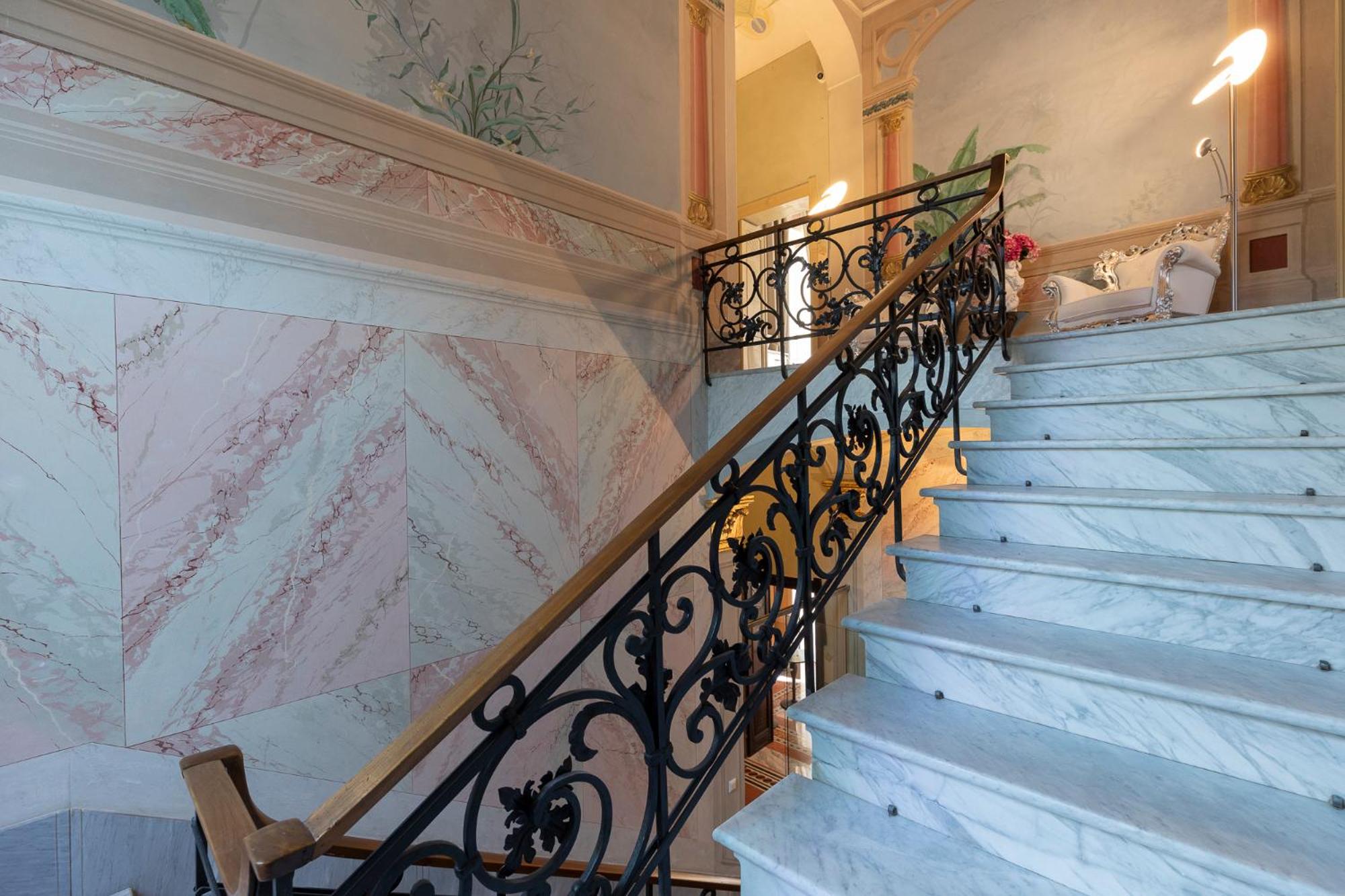 Luxury Liberty House - VILLA & SPA view 4