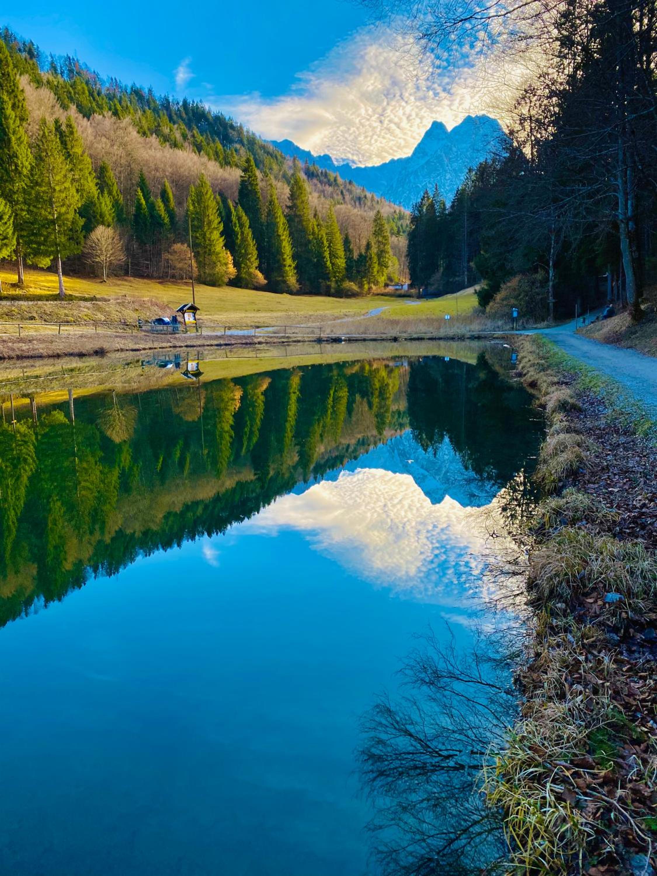 Alpine Escape Holiday Home with Mountain View