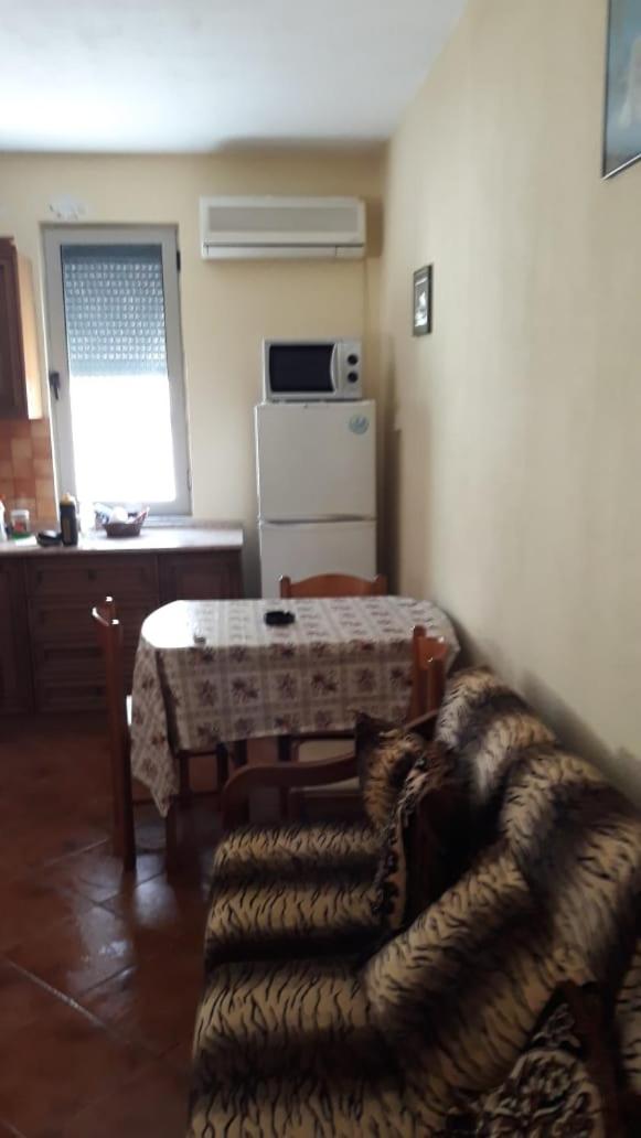 HECTOR - apartment photo 5
