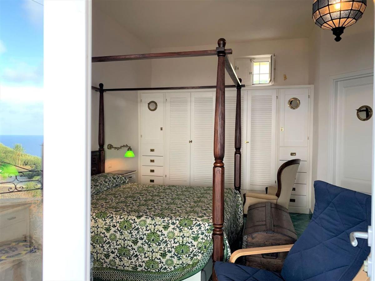 La Resilienza - Villetta Eoliana sul mare, in centro a Malfa photo 2