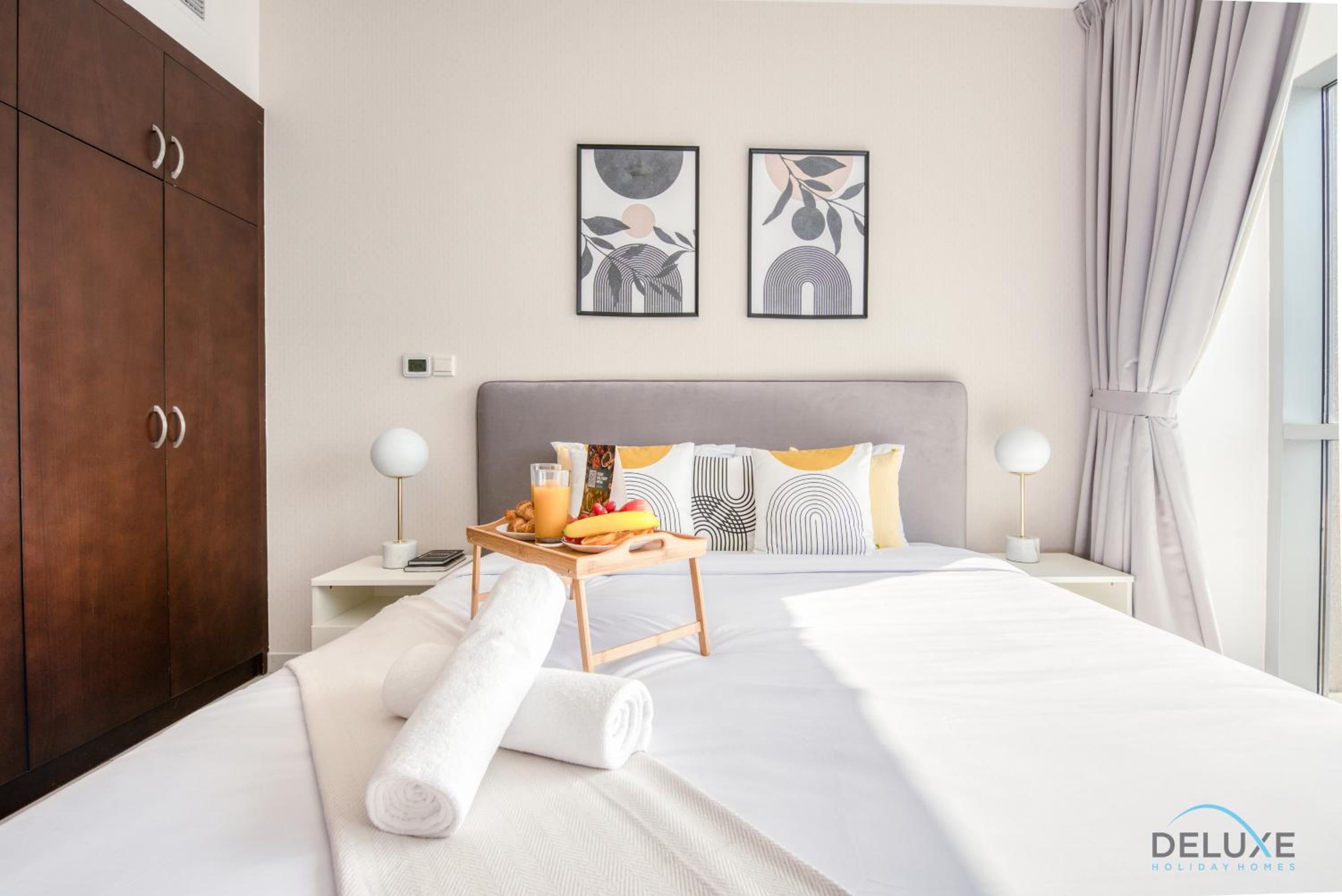 Lavish 1BR at Marina Towers Dubai Marina by Deluxe Holiday Homes