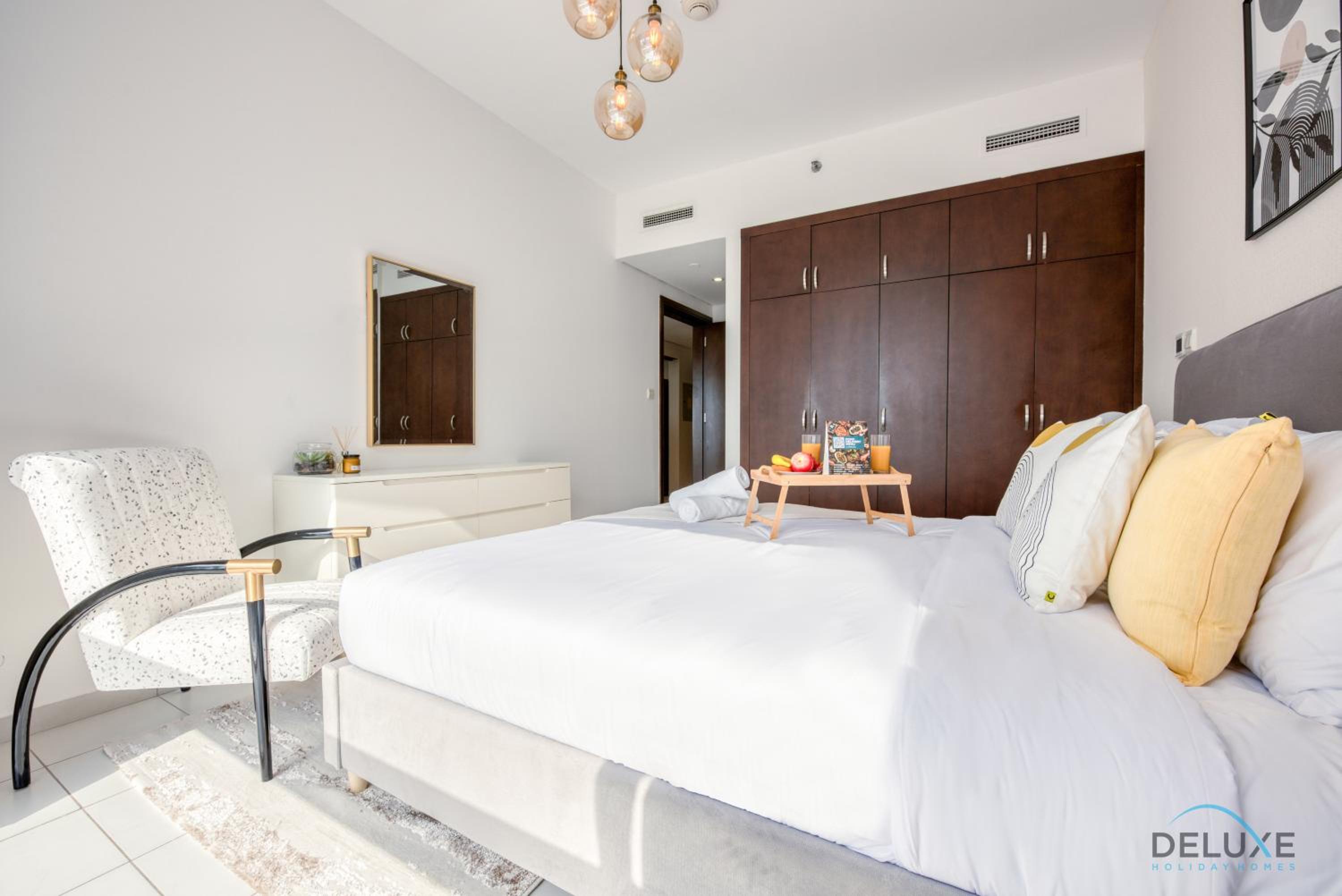 Lavish 1BR at Marina Towers Dubai Marina by Deluxe Holiday Homes