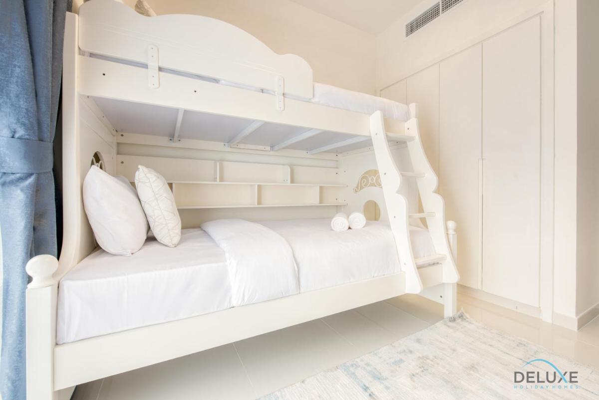 Calm 3BR Townhouse at Damac Hills 2 Dubailand by Deluxe Holiday Homes