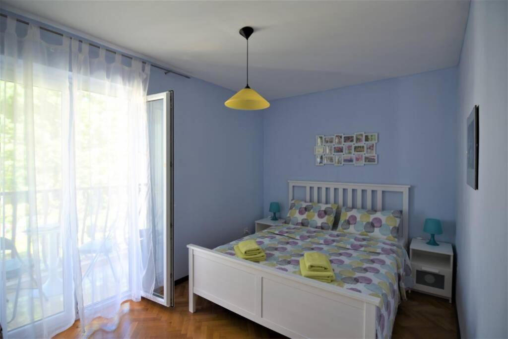sunny apartment view 5