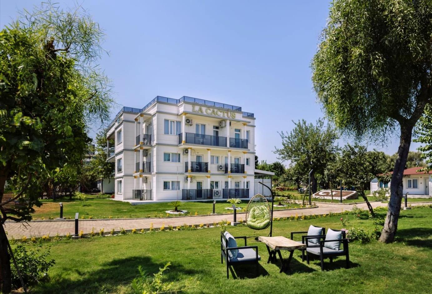 La Cactus Boutique Hotel