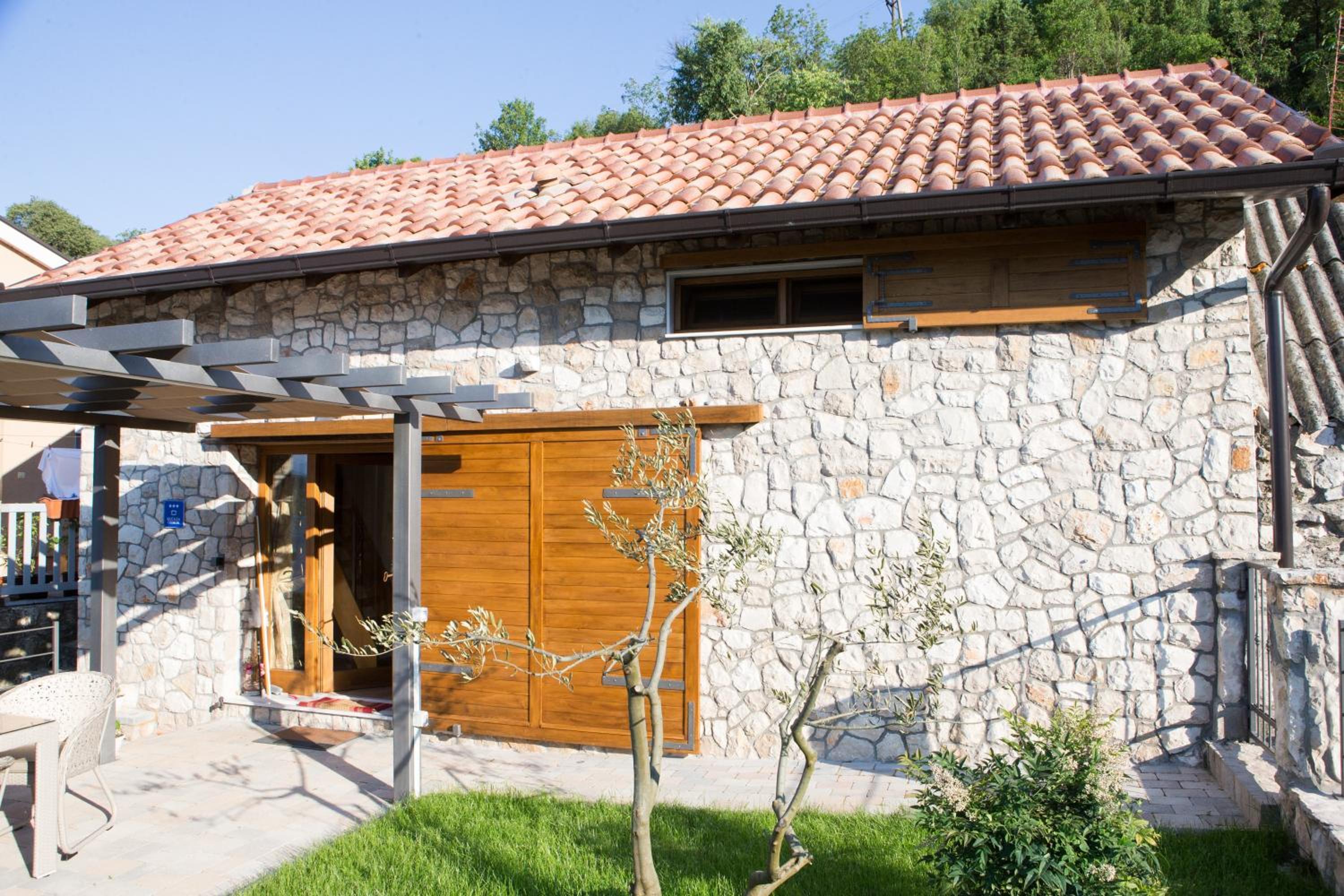 Kamena Kuća Hutovo Blato