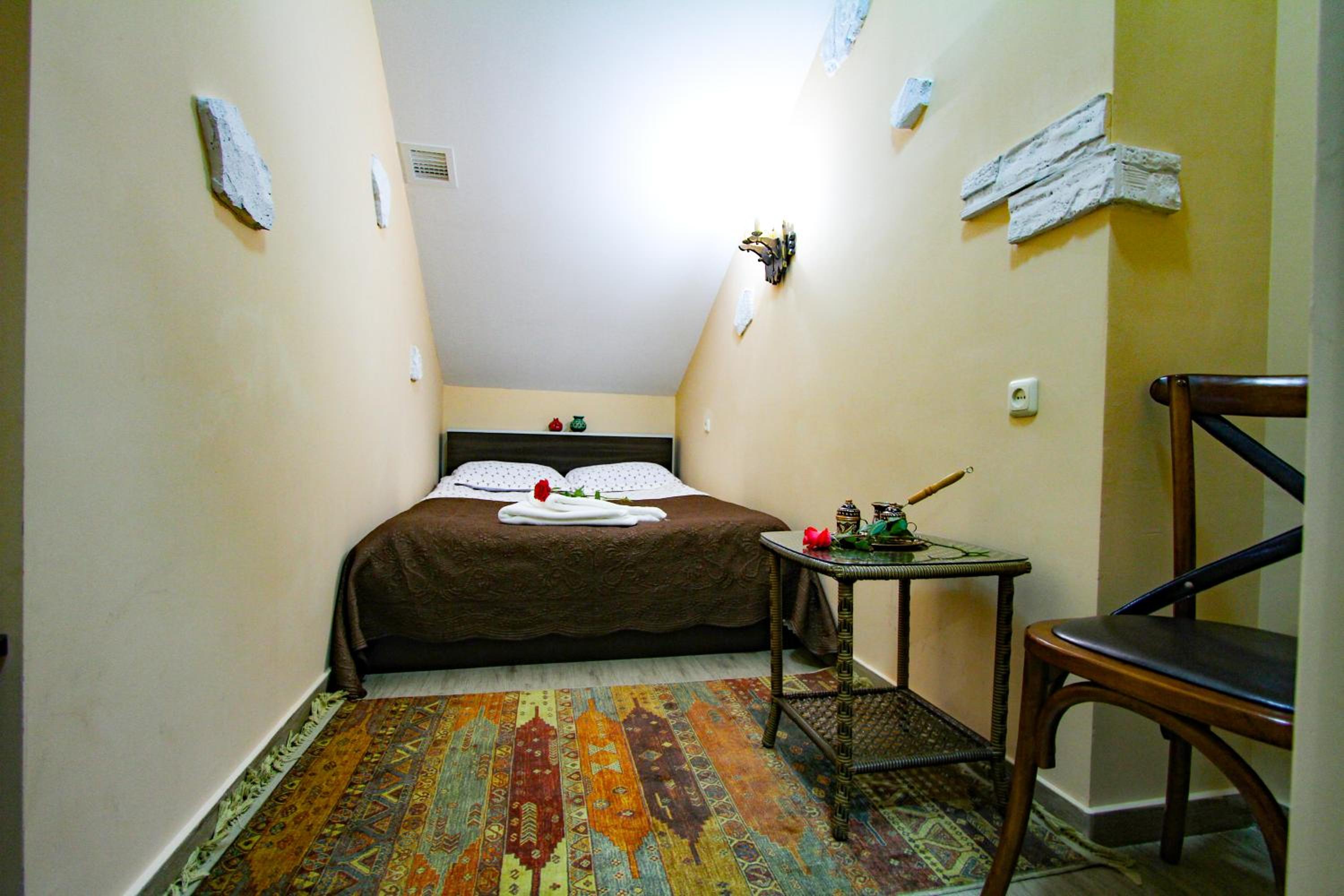 Retro Hostel & Tours