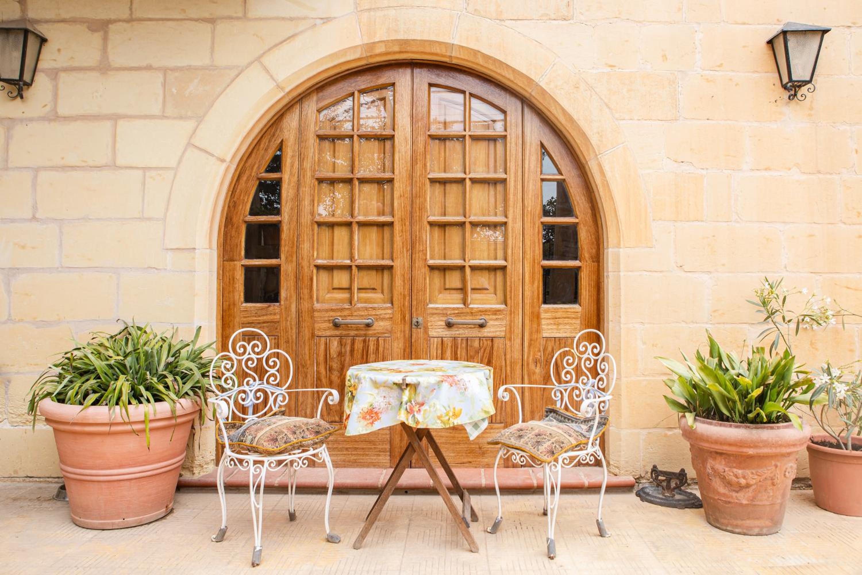 Ta' Bertu Host Family Bed & Breakfast