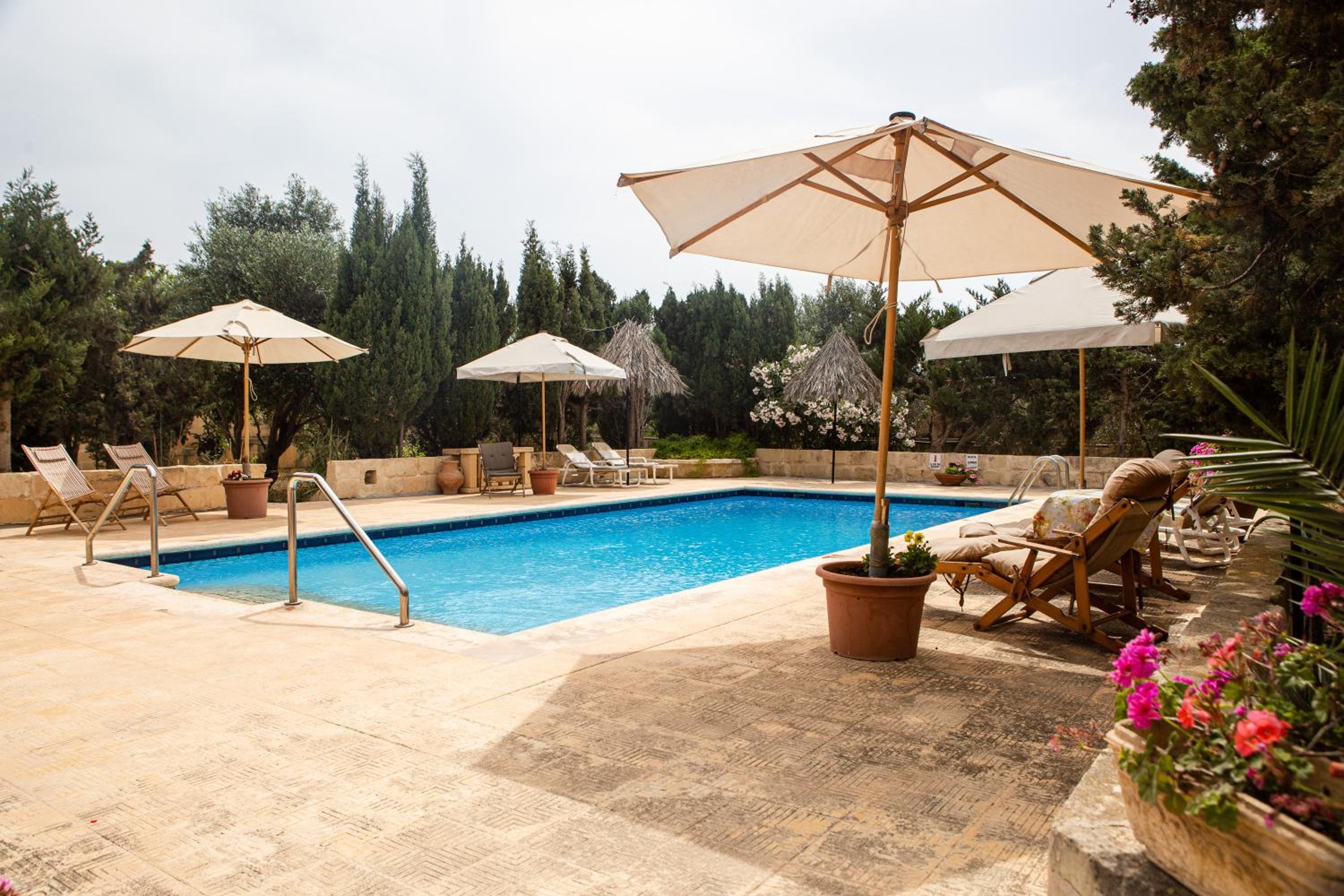 Ta' Bertu Host Family Bed & Breakfast